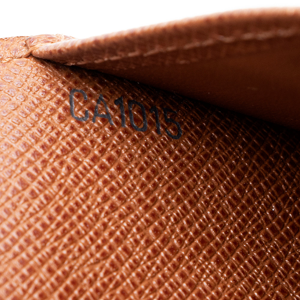 Louis Vuitton Monogram Canvas Passport Wallet (SHF-18693)