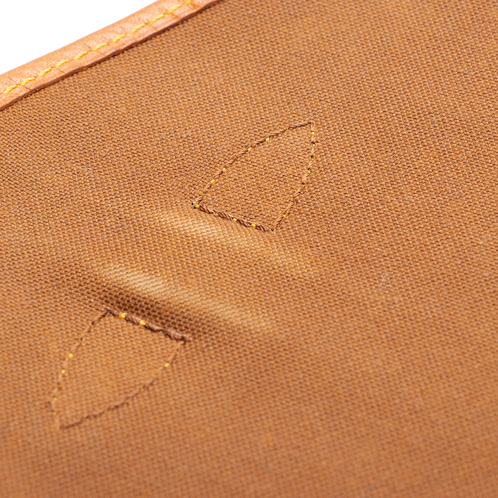 Louis Vuitton Vintage Monogram Canvas Saumur 30 Messenger Bag - FINAL SALE (SHF-20345)