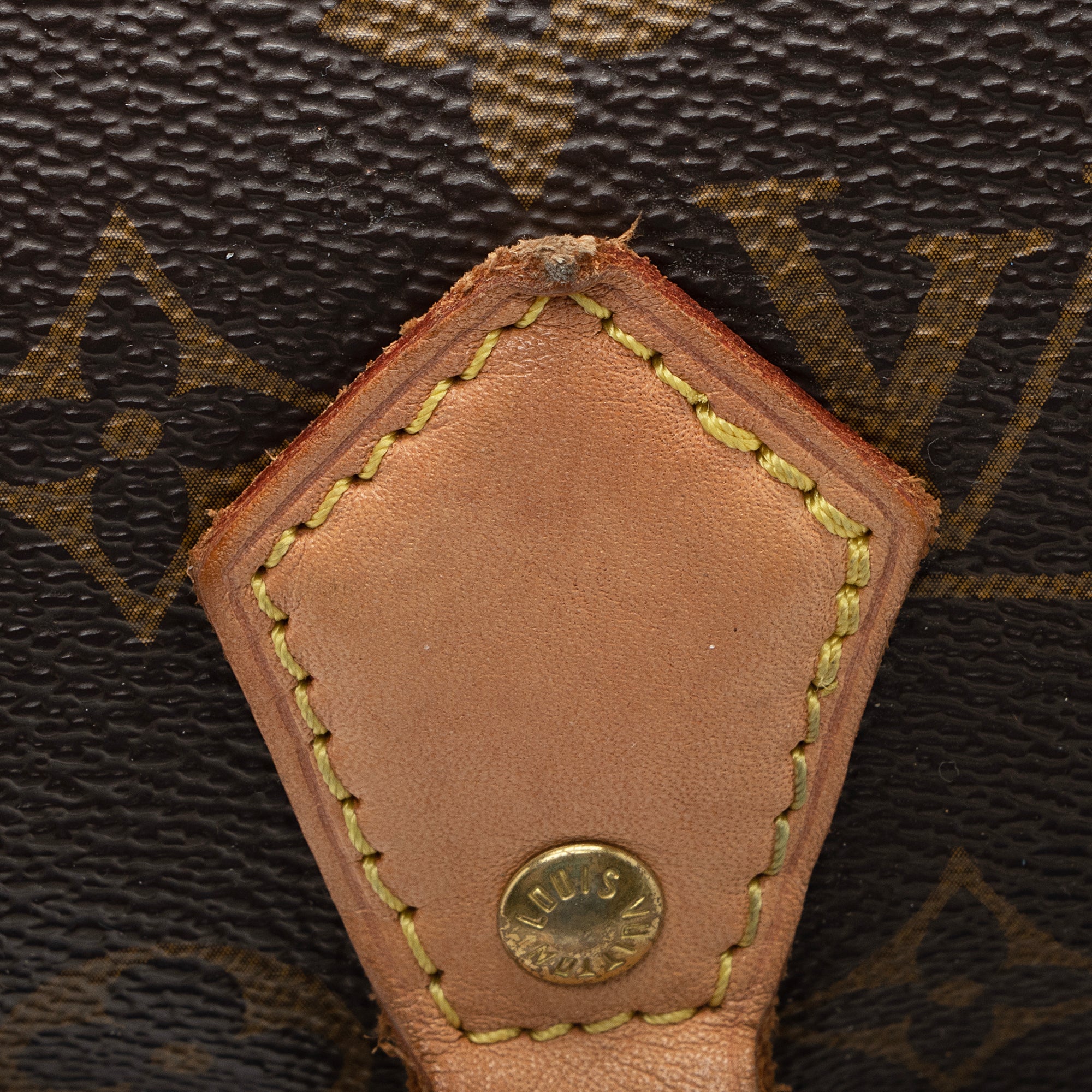 Louis Vuitton Monogram Canvas Speedy Bandouliere 30 Satchel (SHF-22714)