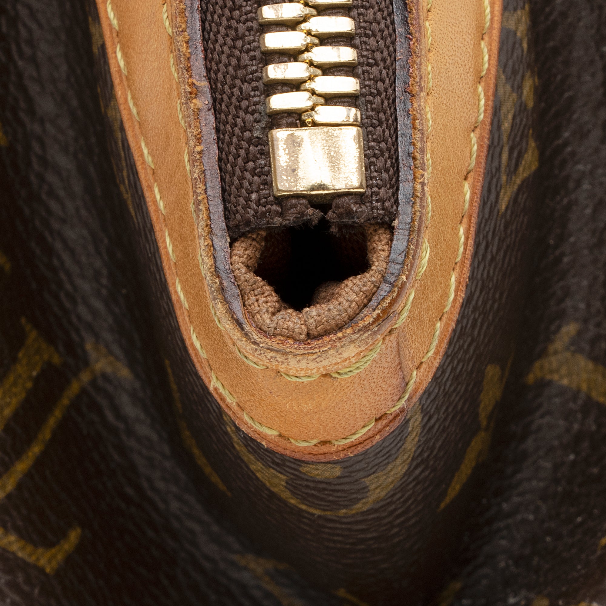 Louis Vuitton Monogram Canvas Tivoli PM Satchel (SHF-22572)
