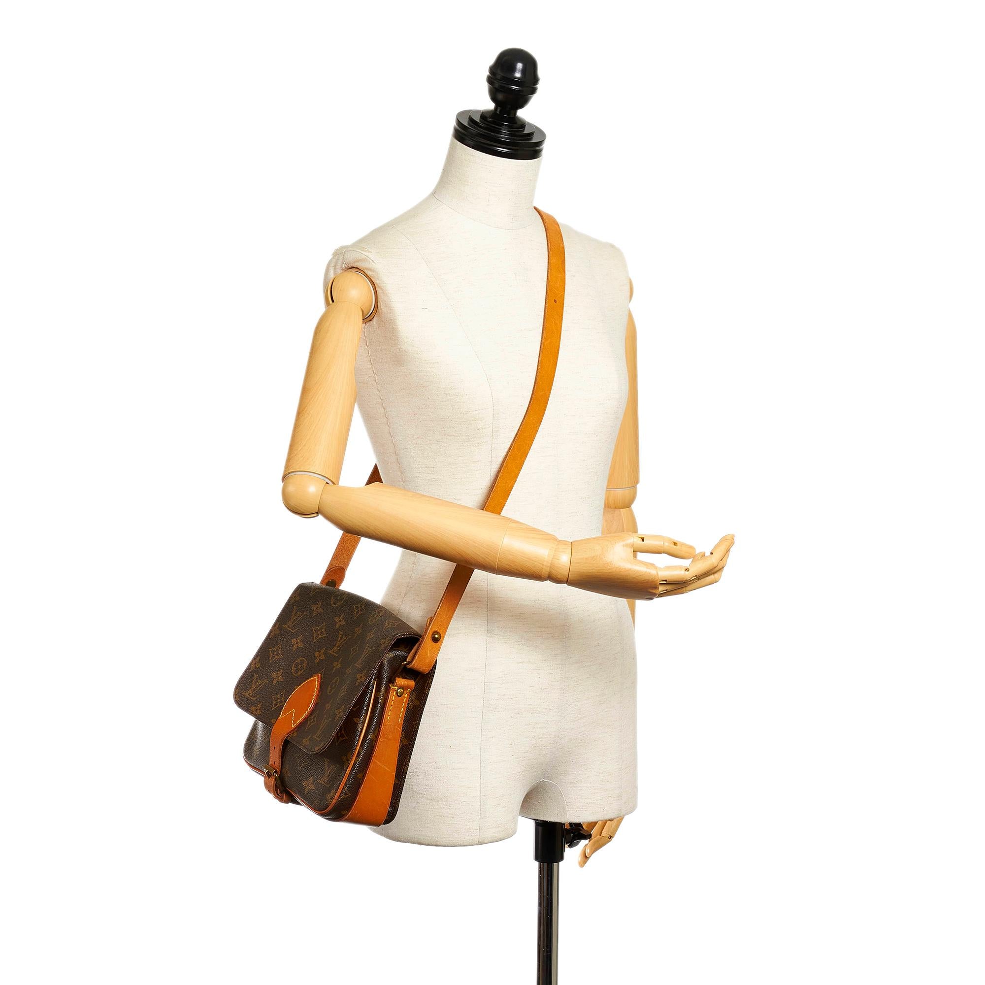 Louis Vuitton Monogram Cartouchiere MM (SHG-32476)