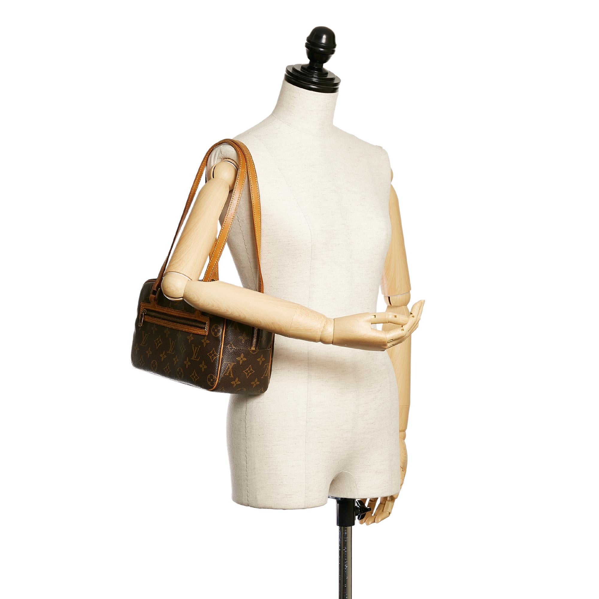 Louis Vuitton Monogram Cite MM (SHG-28398)