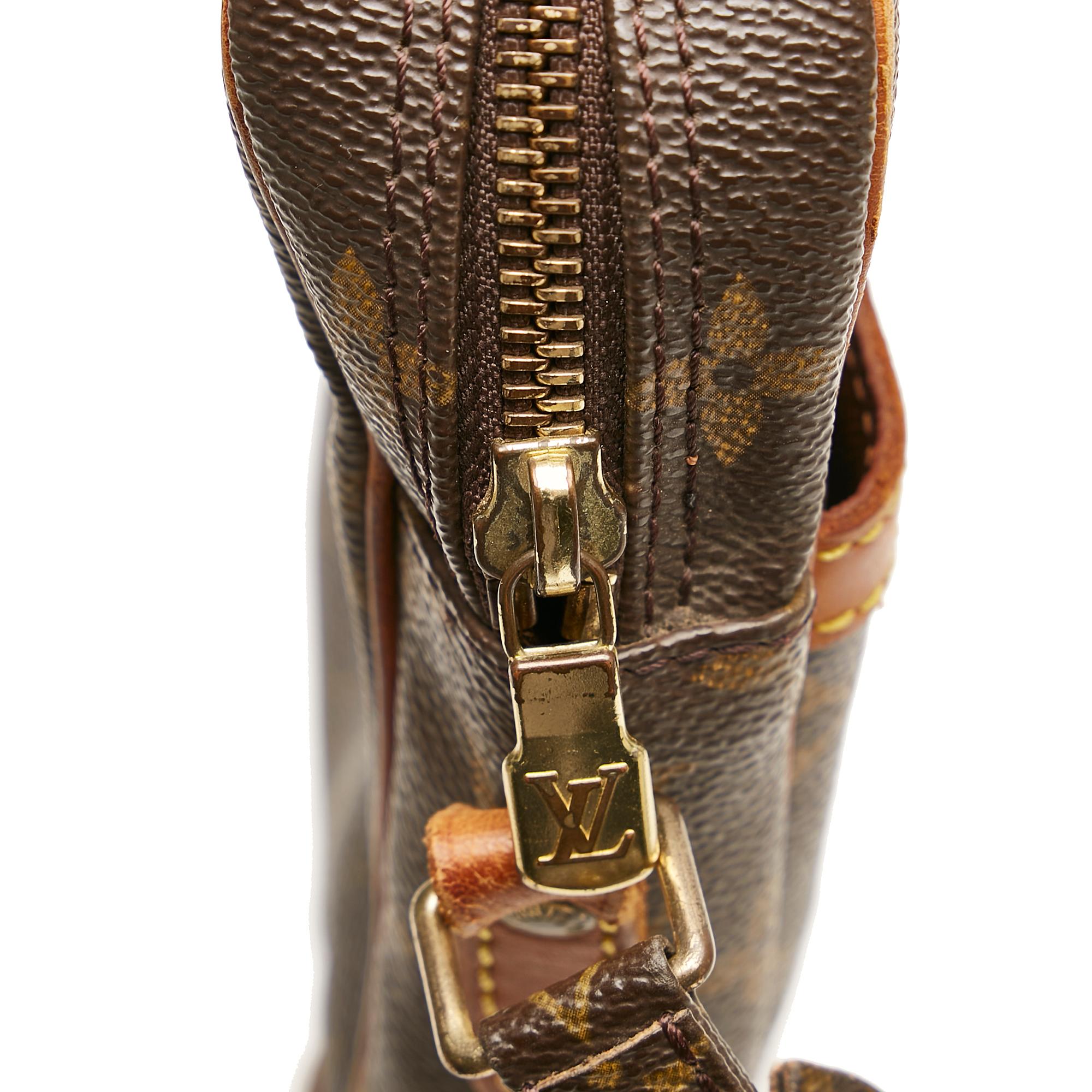 Louis Vuitton Monogram Danube (SHG-SMQgDx)