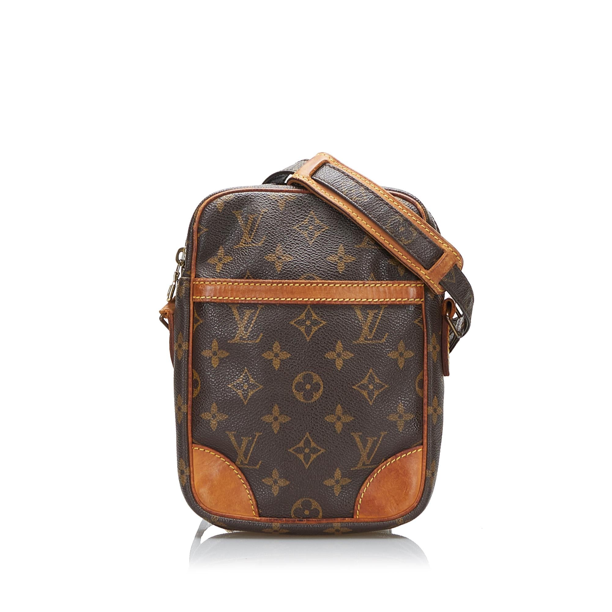 Louis Vuitton Monogram Danube (SHG-SMQgDx)