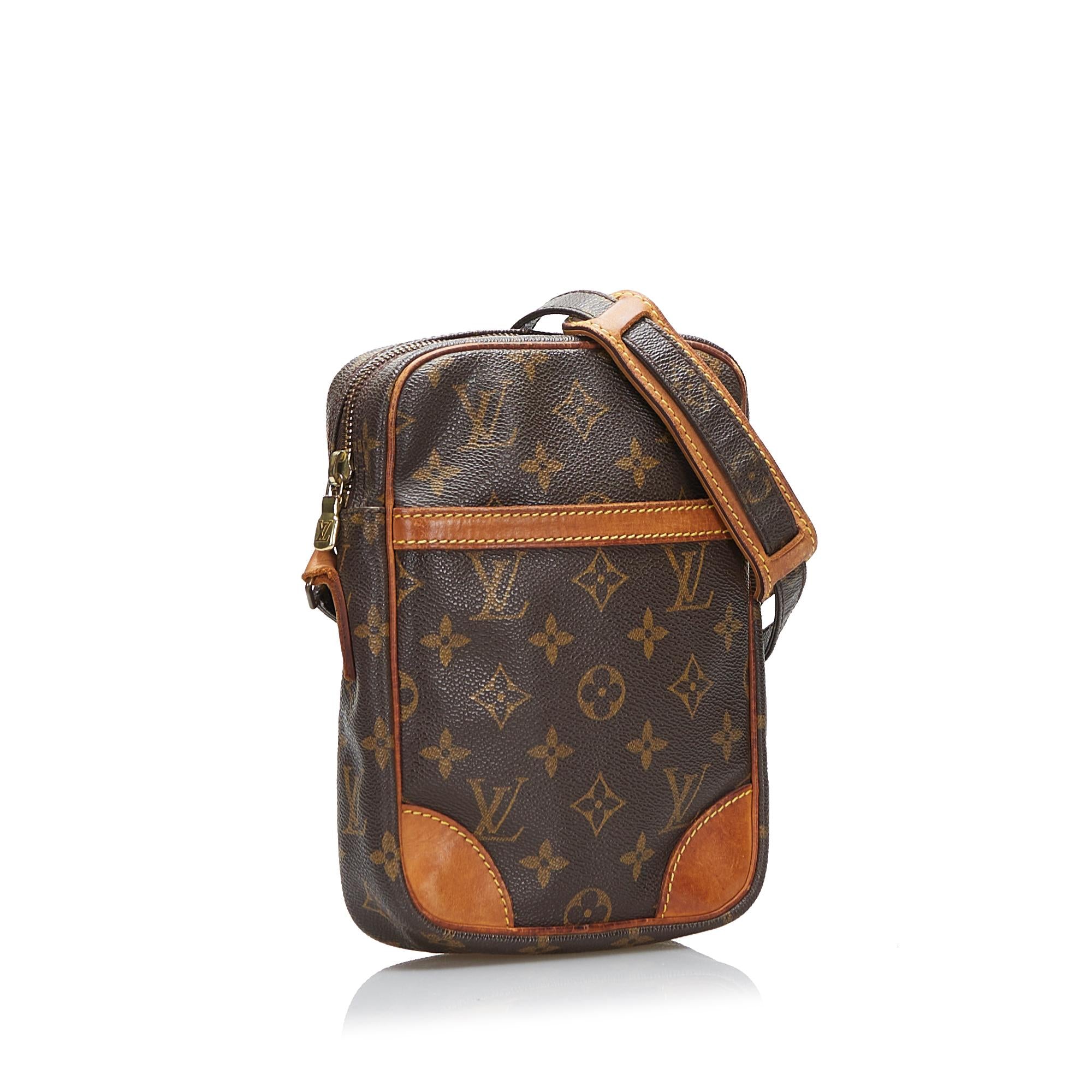 Louis Vuitton Monogram Danube (SHG-SMQgDx)