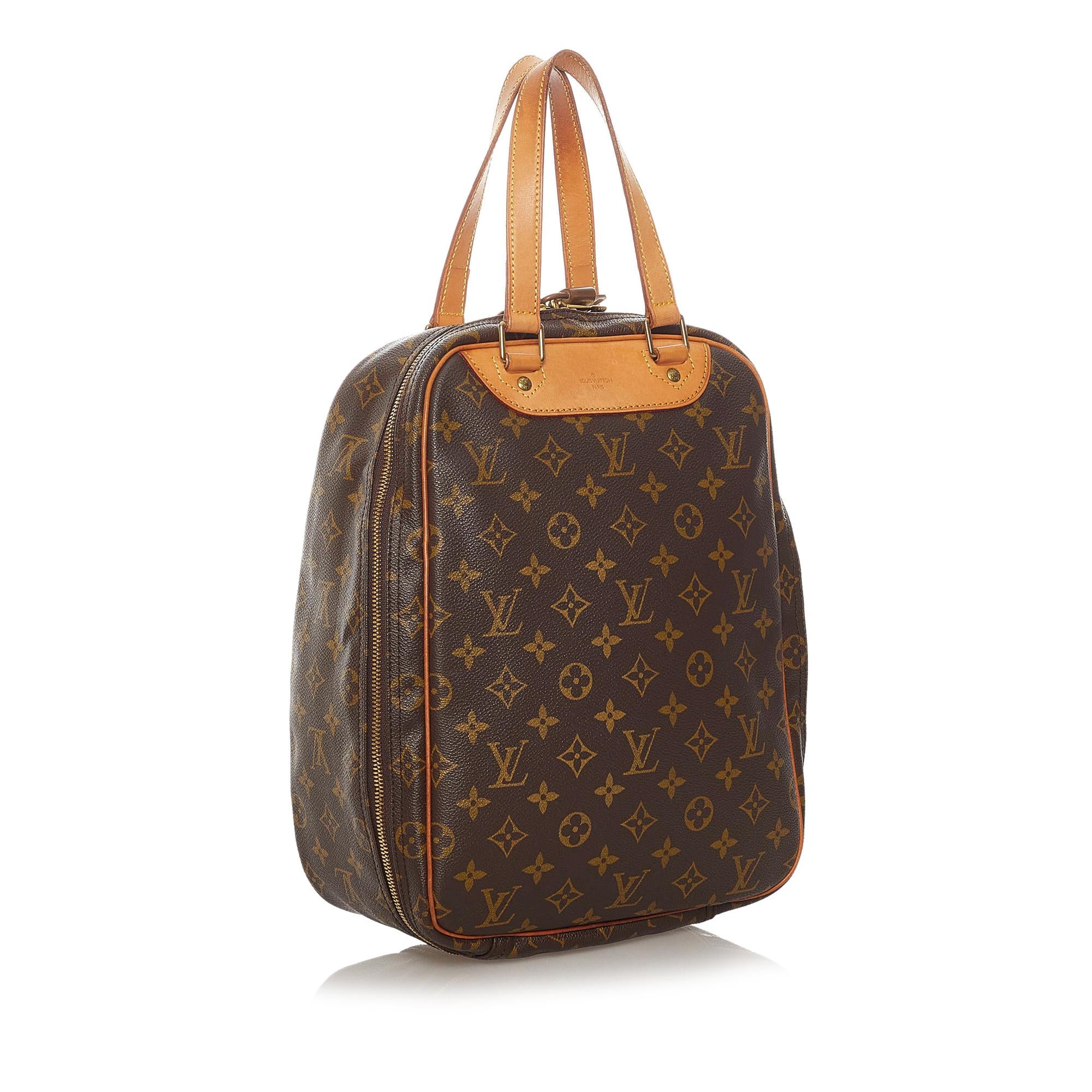 Louis Vuitton Monogram Excursion (SHG-28371)