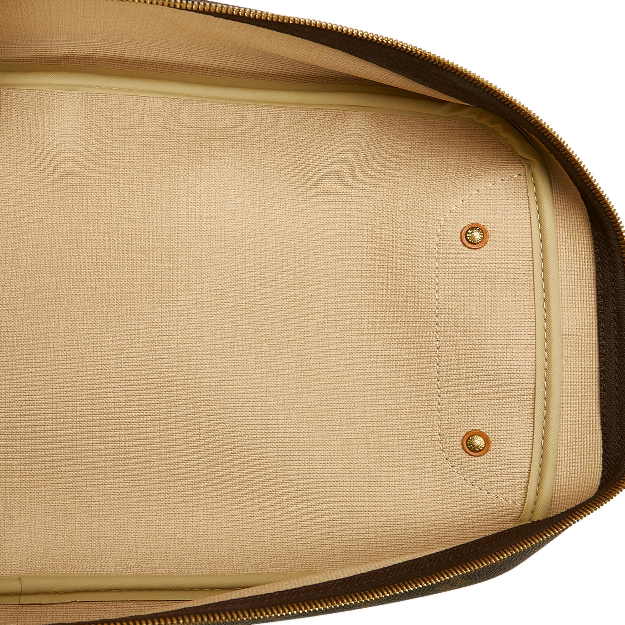 Louis Vuitton Monogram Excursion (SHG-32560)