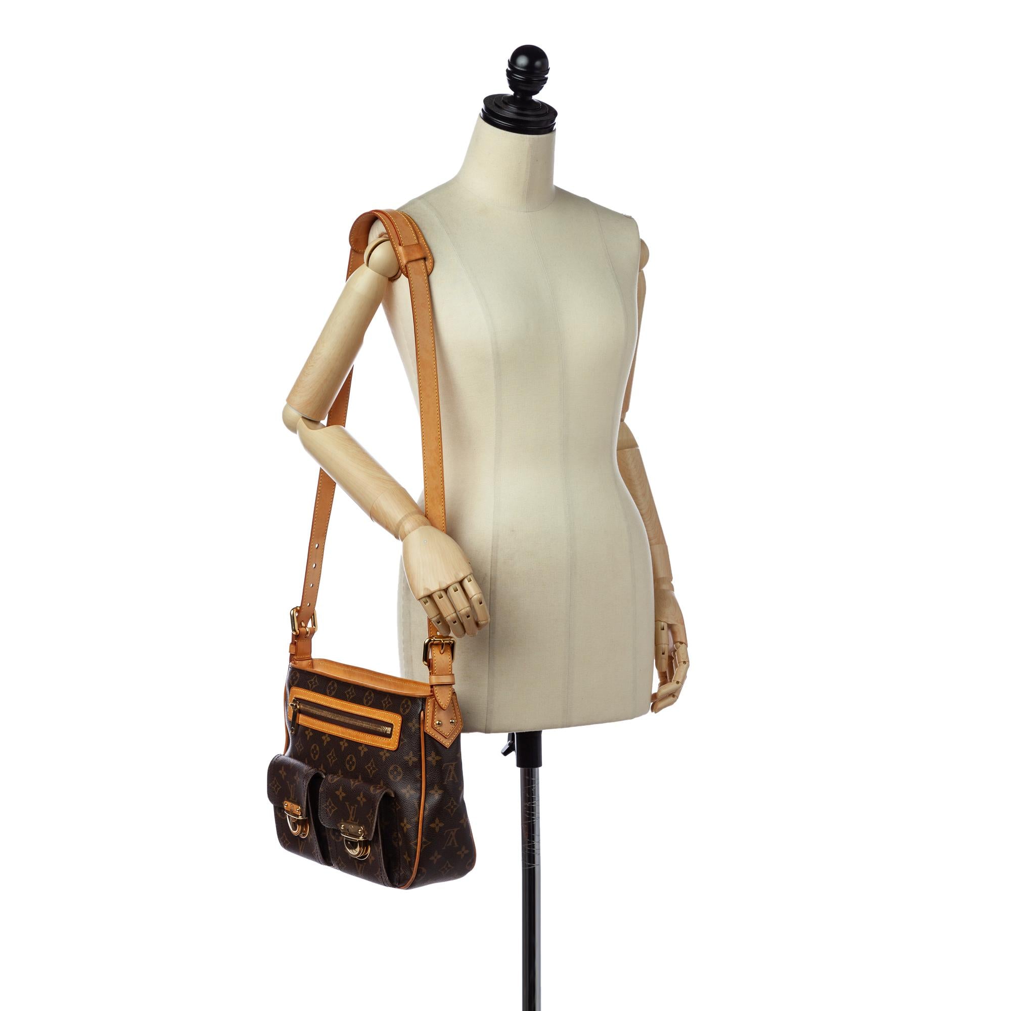 Louis Vuitton Monogram Hudson GM (SHG-24324)