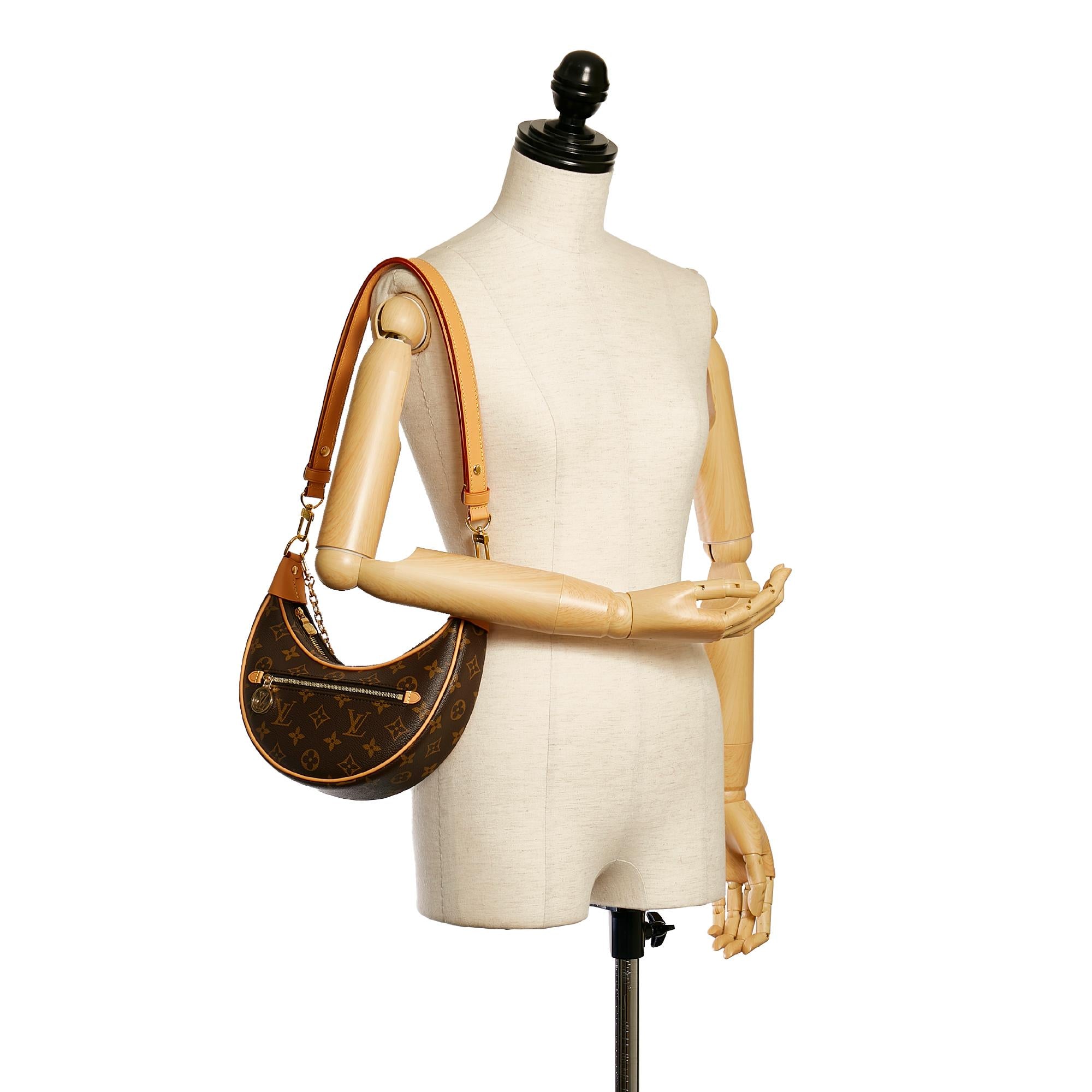 Louis Vuitton Monogram Loop (SHG-34981)