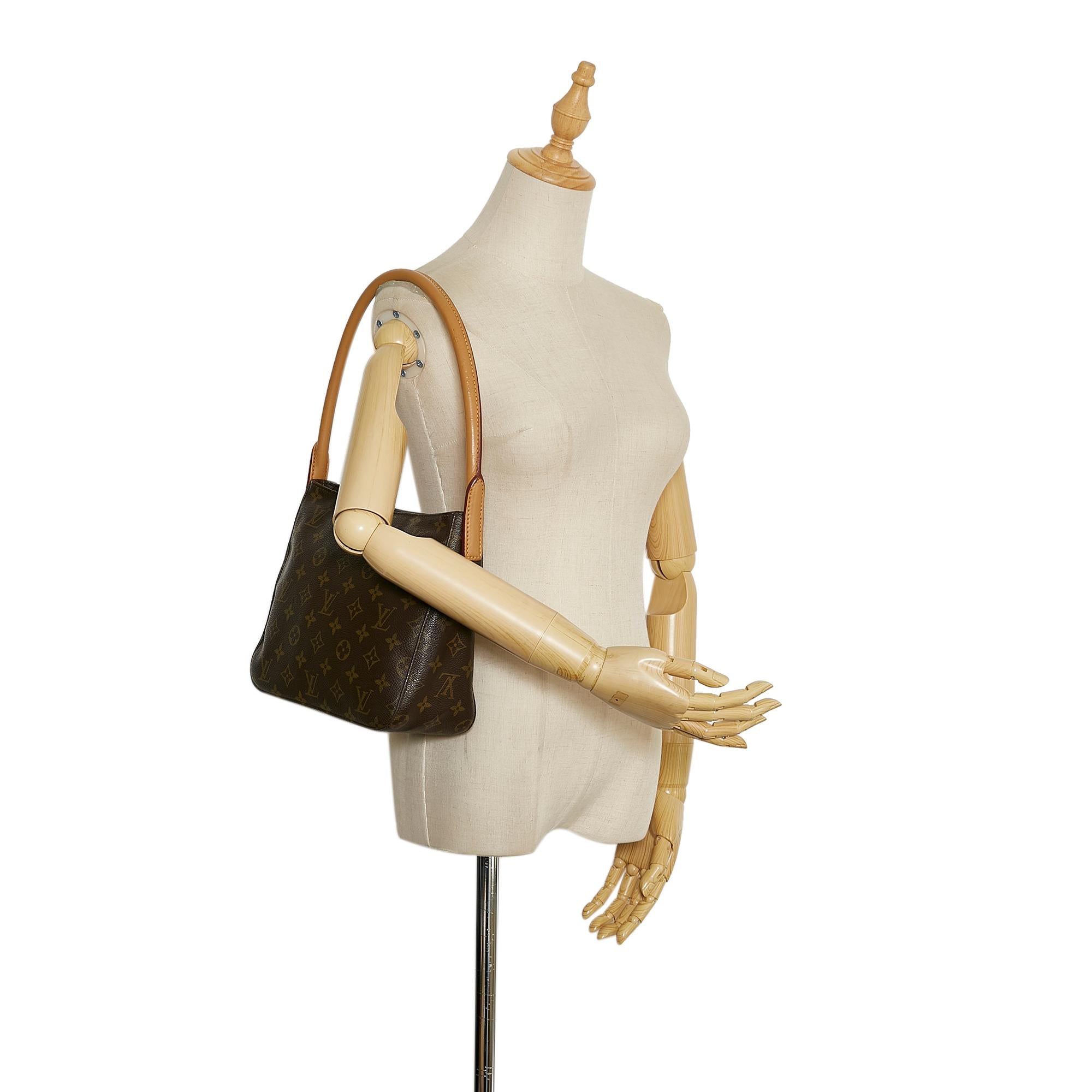 Louis Vuitton Monogram Looping MM (SHG-36656)