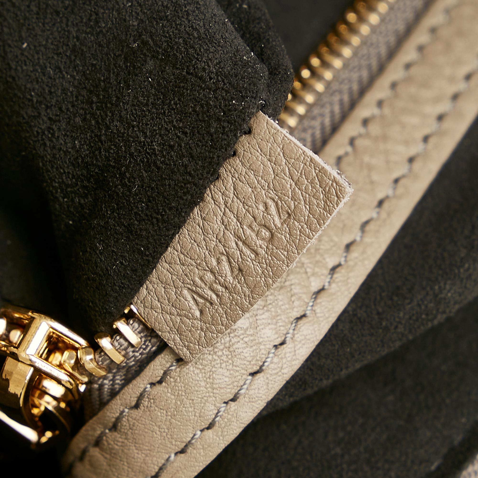 Louis Vuitton Monogram Mahina Selene MM (SHG-36611)