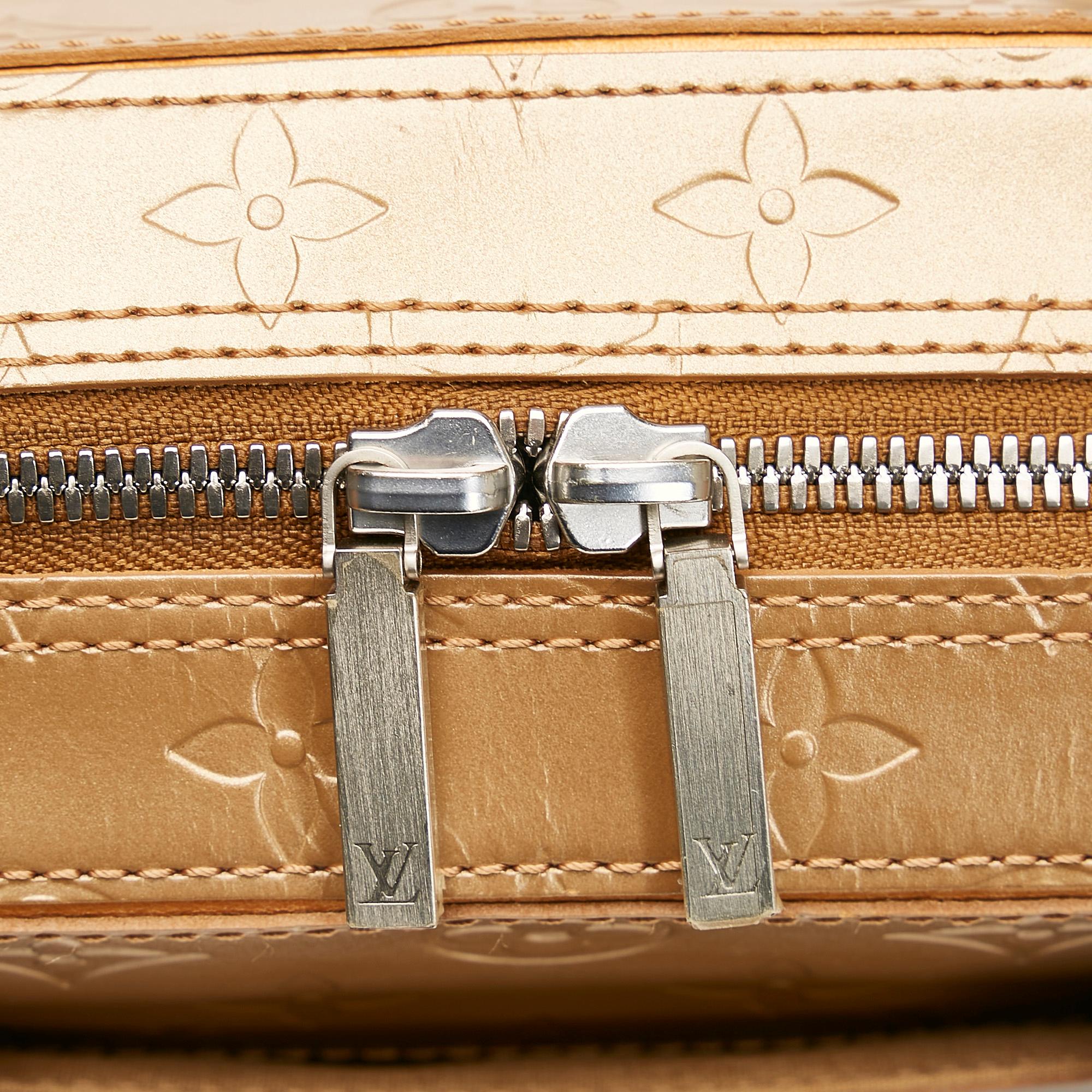 Louis Vuitton Monogram Mat Shelton (SHG-HZxi4v)