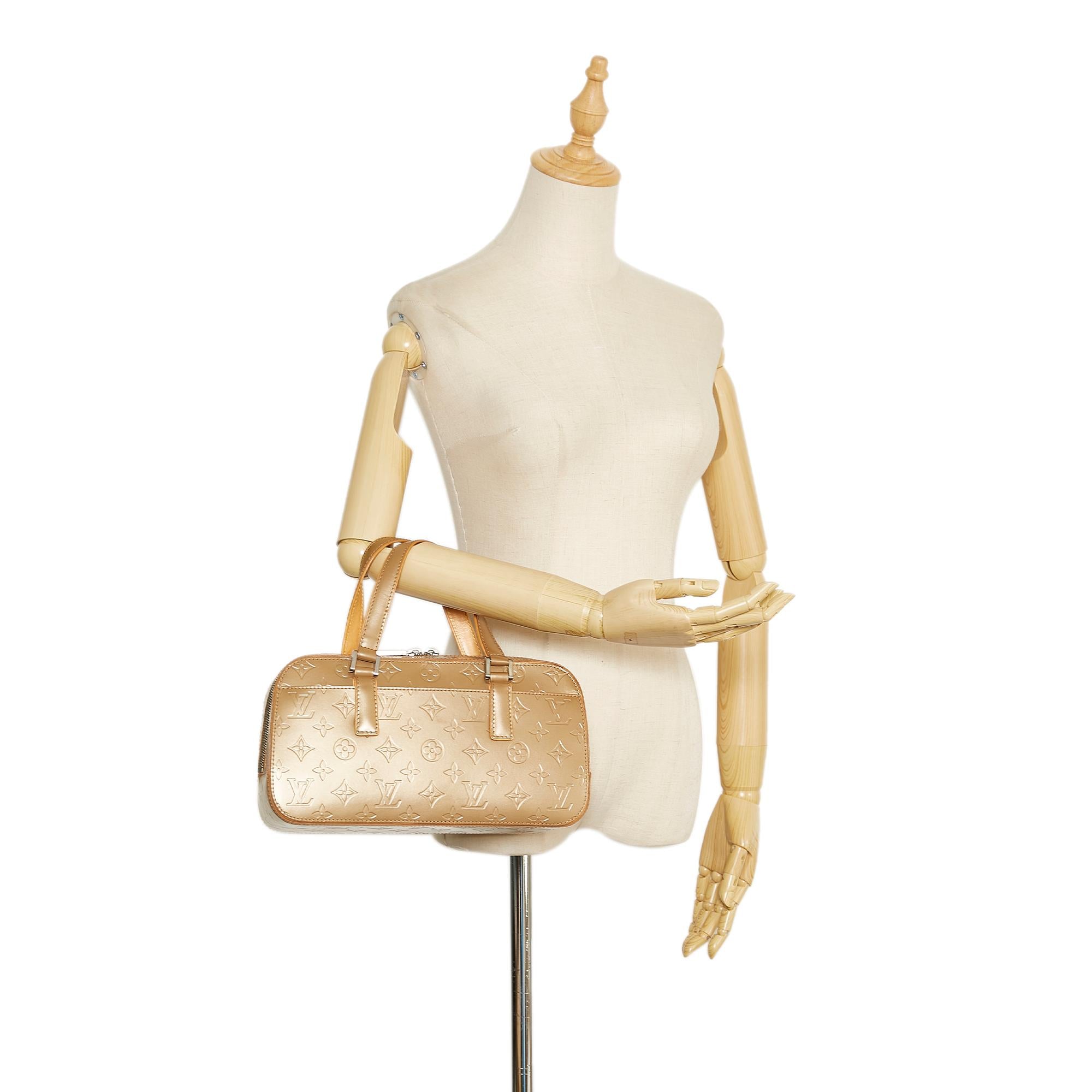 Louis Vuitton Monogram Mat Shelton (SHG-HZxi4v)