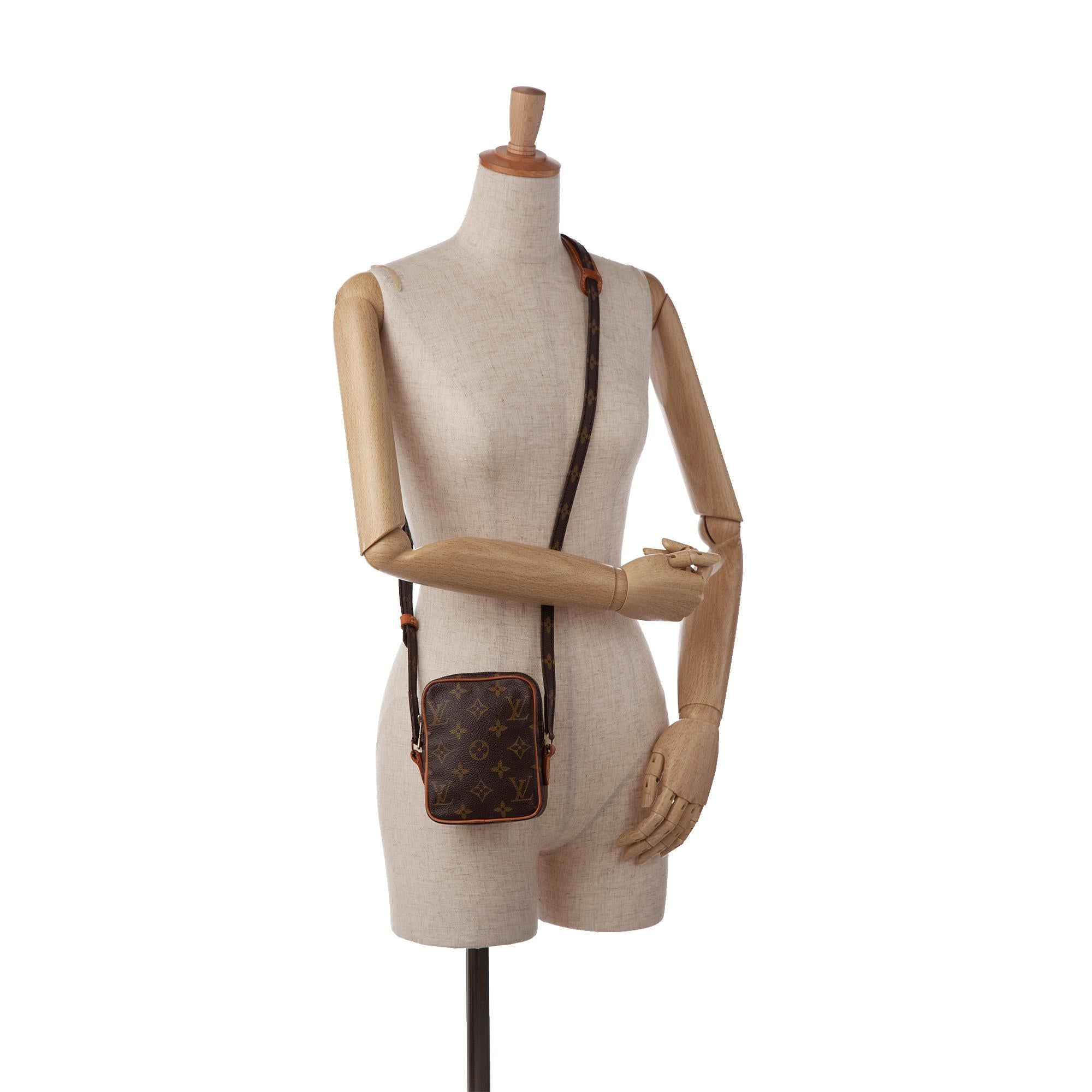 Louis Vuitton Monogram Mini Danube (SHG-tjepvb)