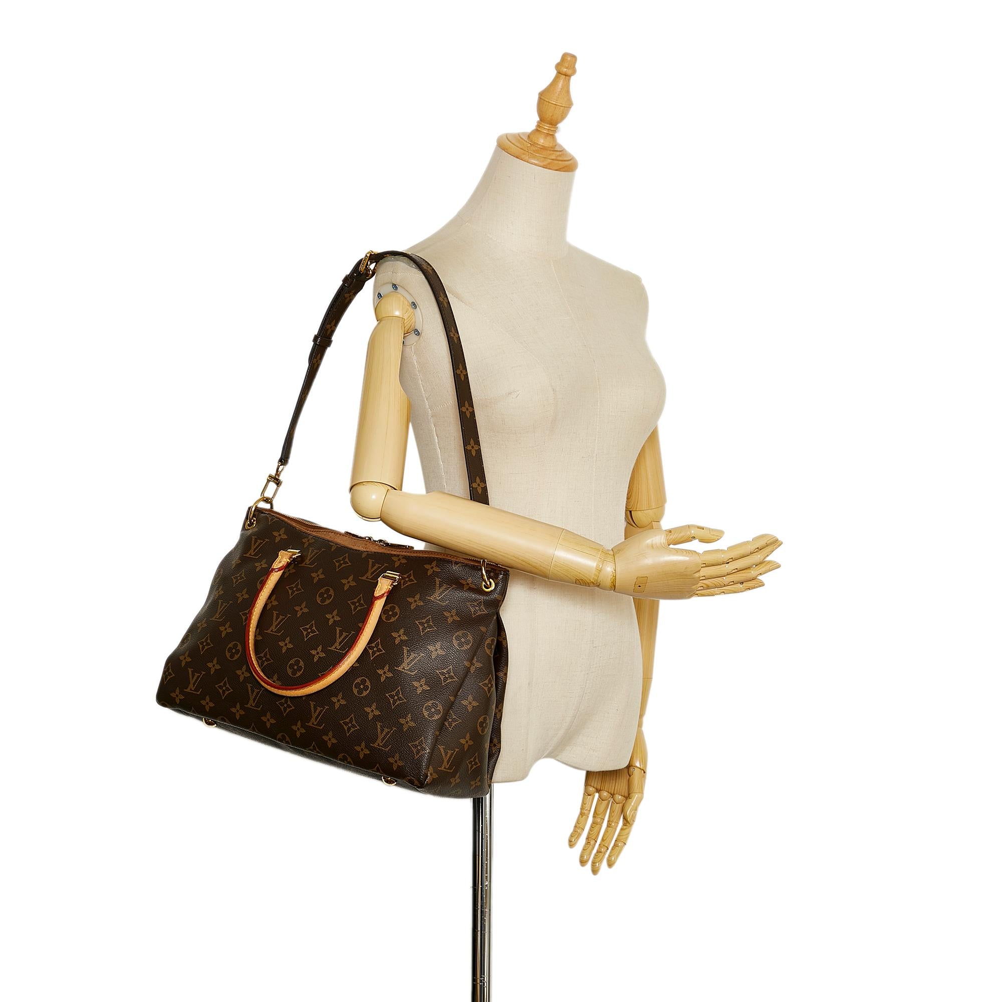 Louis Vuitton Monogram Pallas MM (SHG-36451)