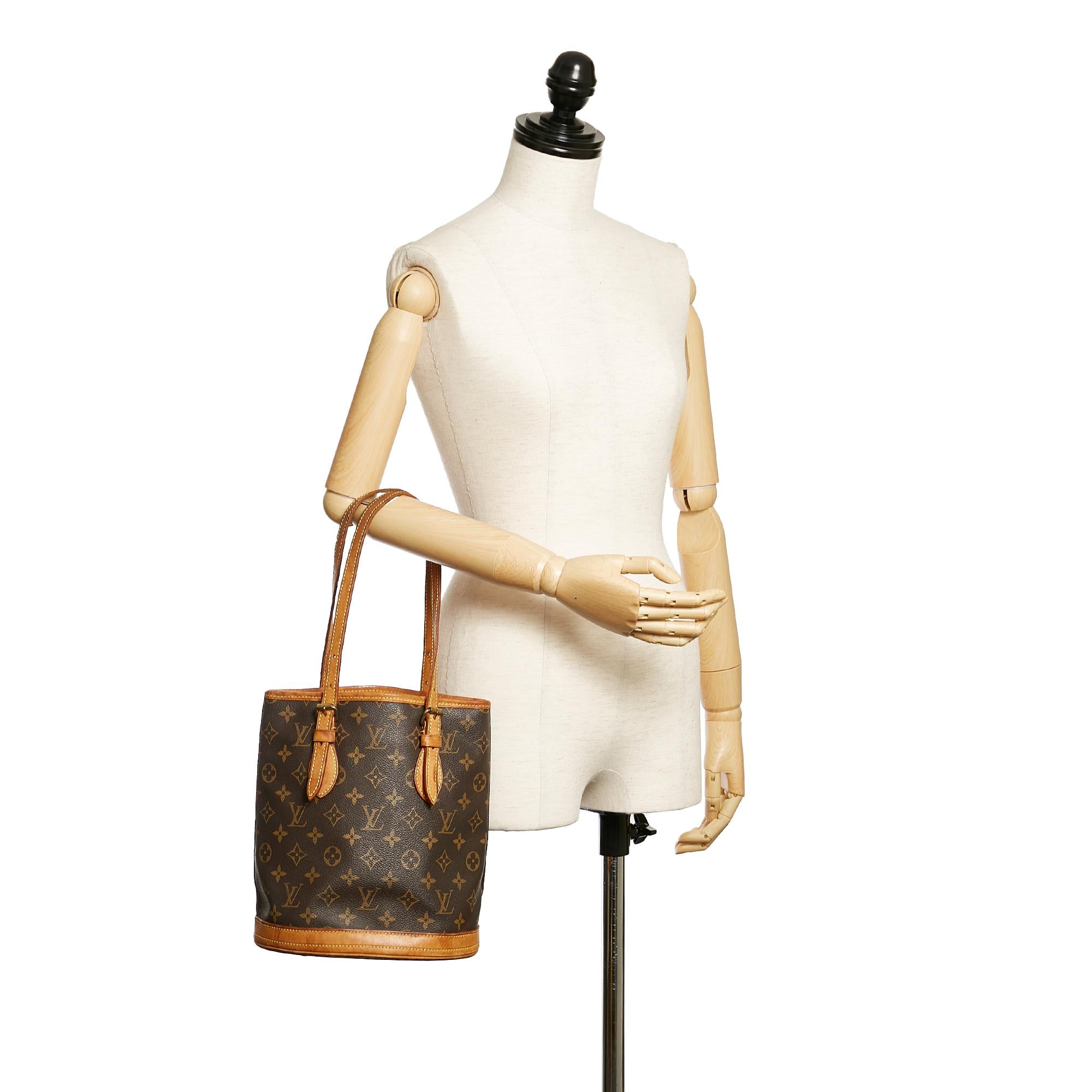 Louis Vuitton Monogram Petit Bucket (SHG-36335)