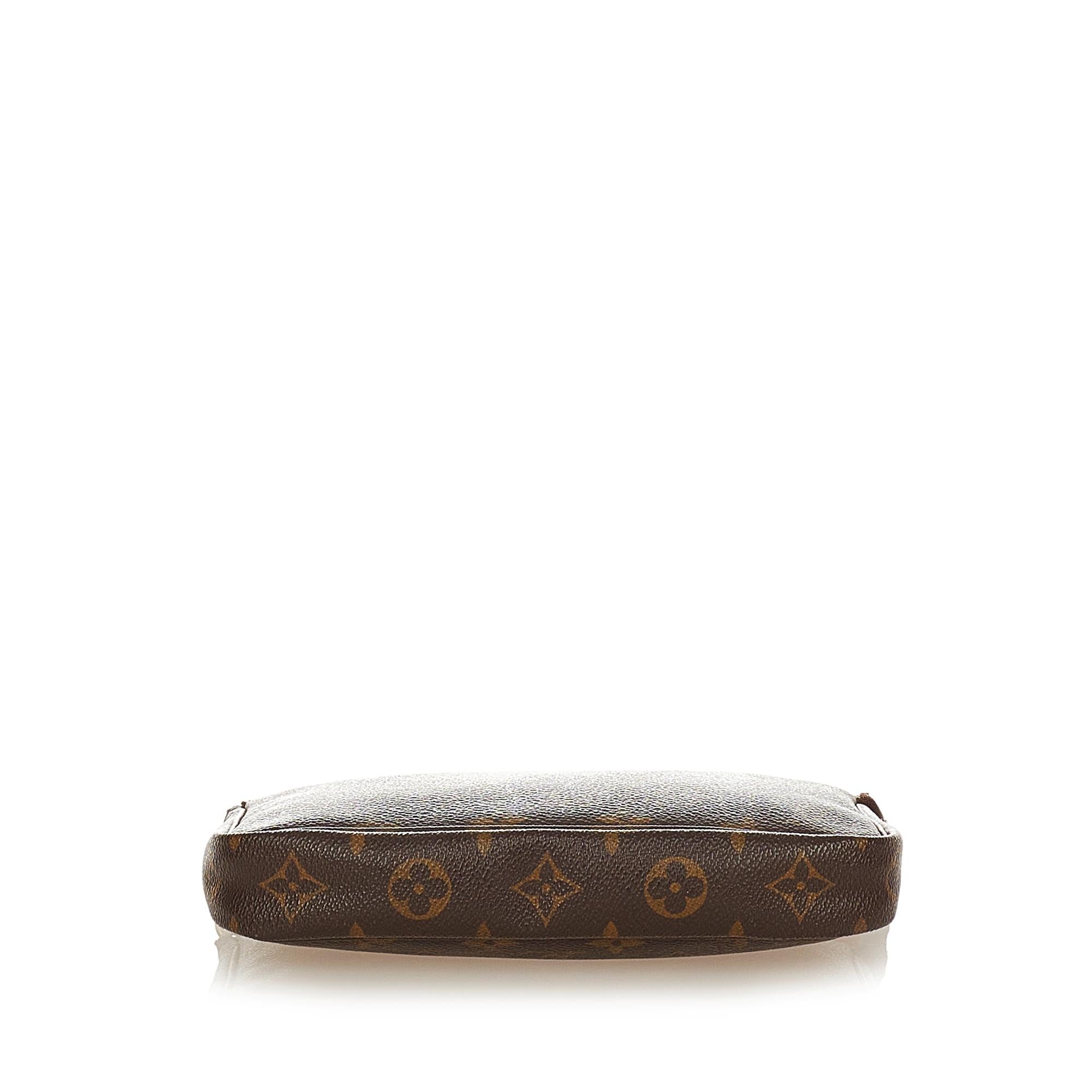 Louis Vuitton Monogram Pochette Accessoires (SHG-27034)