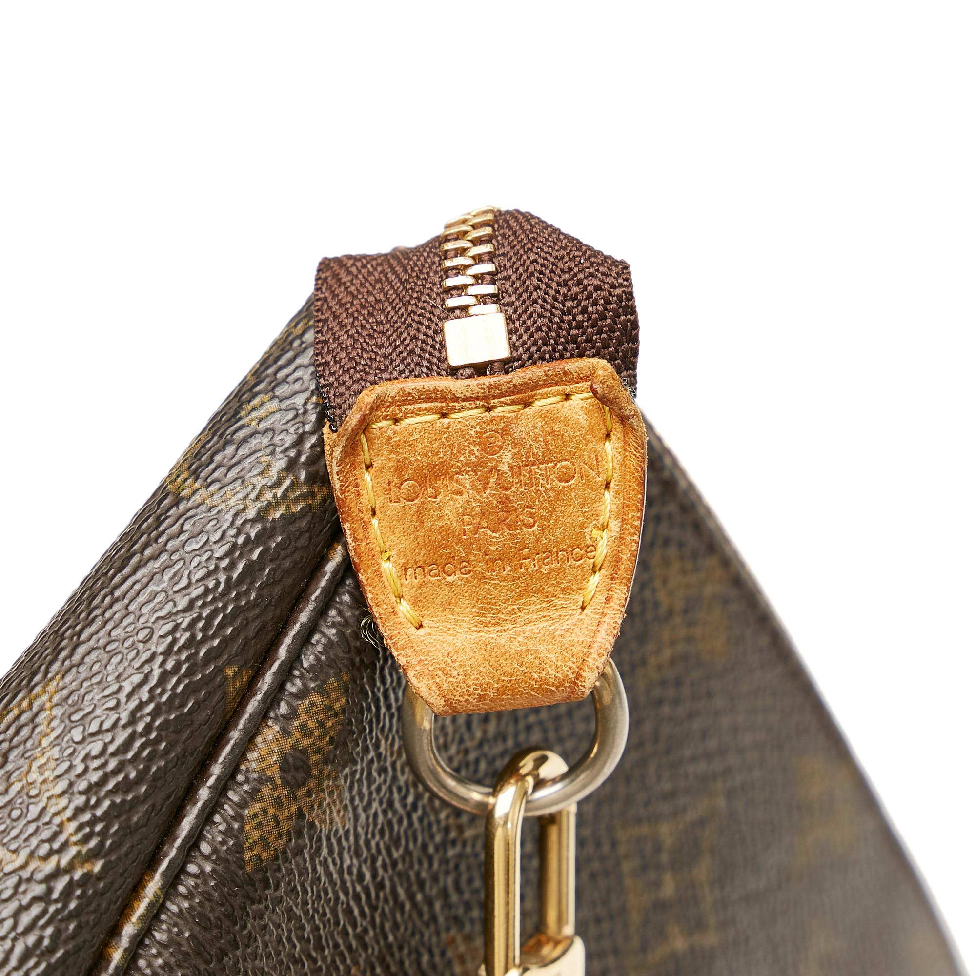 Louis Vuitton Monogram Pochette Accessoires (SHG-28301)