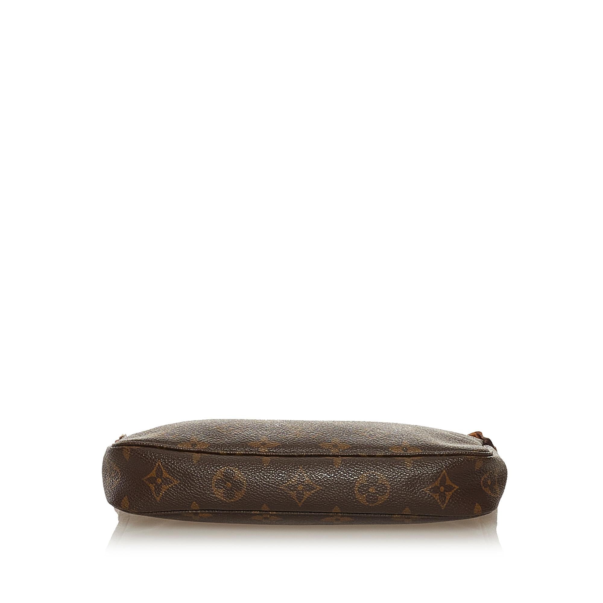 Louis Vuitton Monogram Pochette Accessoires (SHG-34618)
