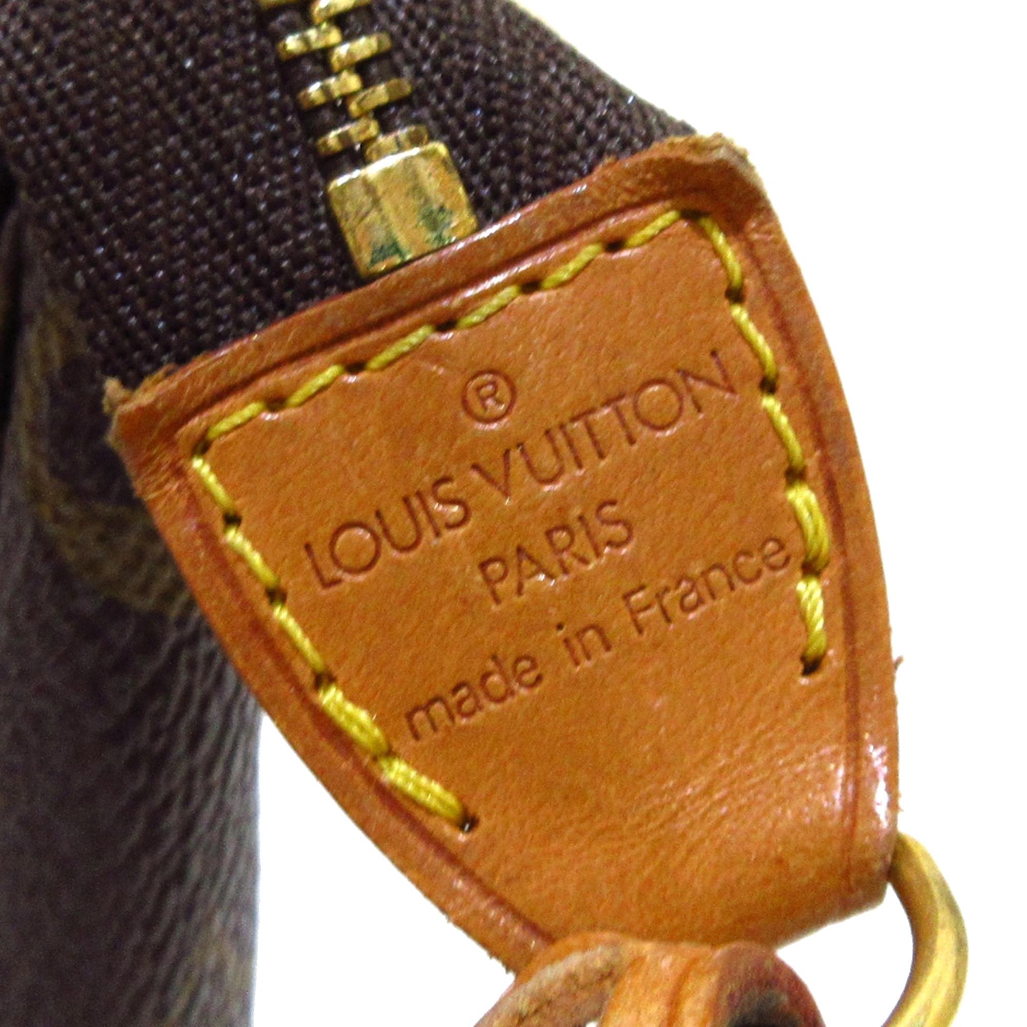 Louis Vuitton Monogram Pochette Accessoires (SHG-36444)