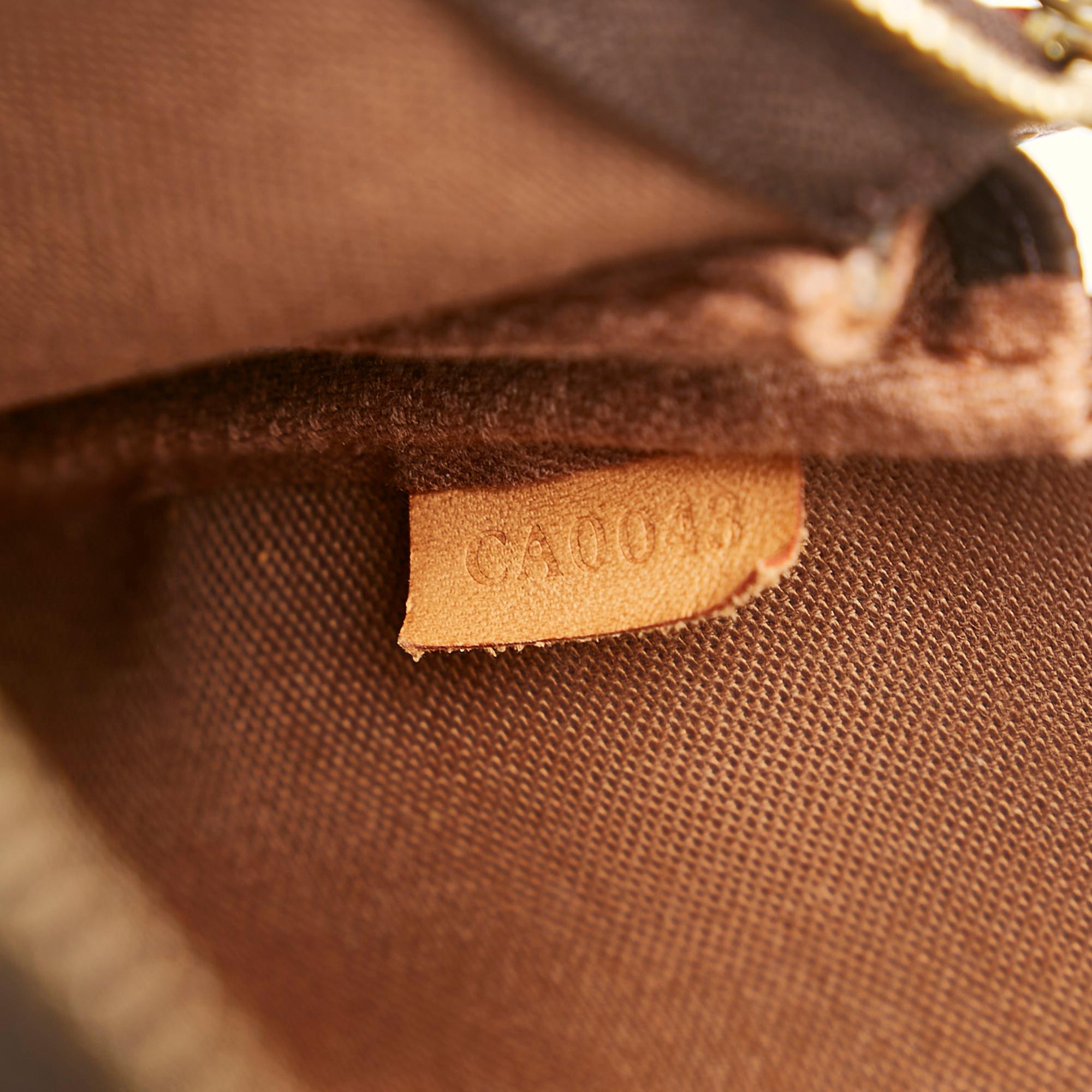 Louis Vuitton Monogram Pochette Accessoires (SHG-EdABSL)