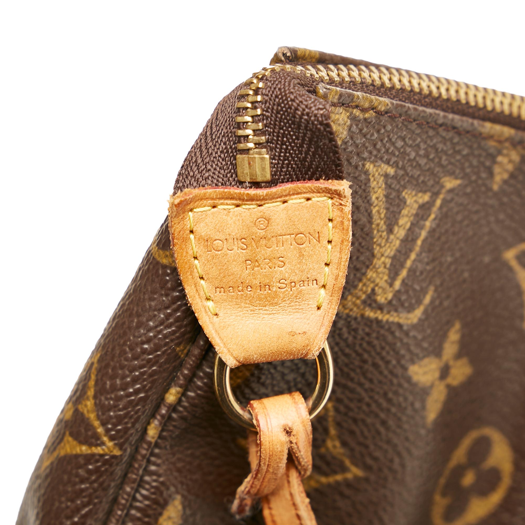Louis Vuitton Monogram Pochette Accessoires (SHG-EdABSL)