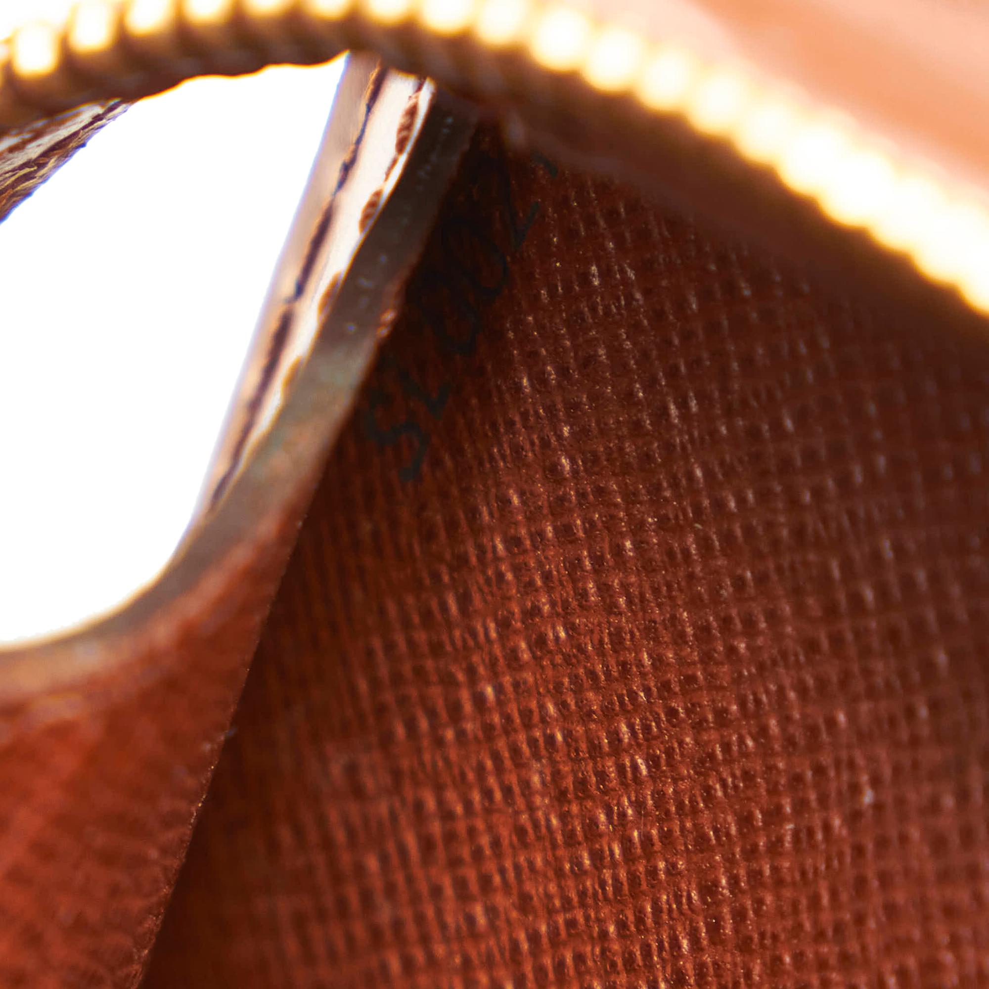 Louis Vuitton Monogram Pochette Homme (SHG-32766)