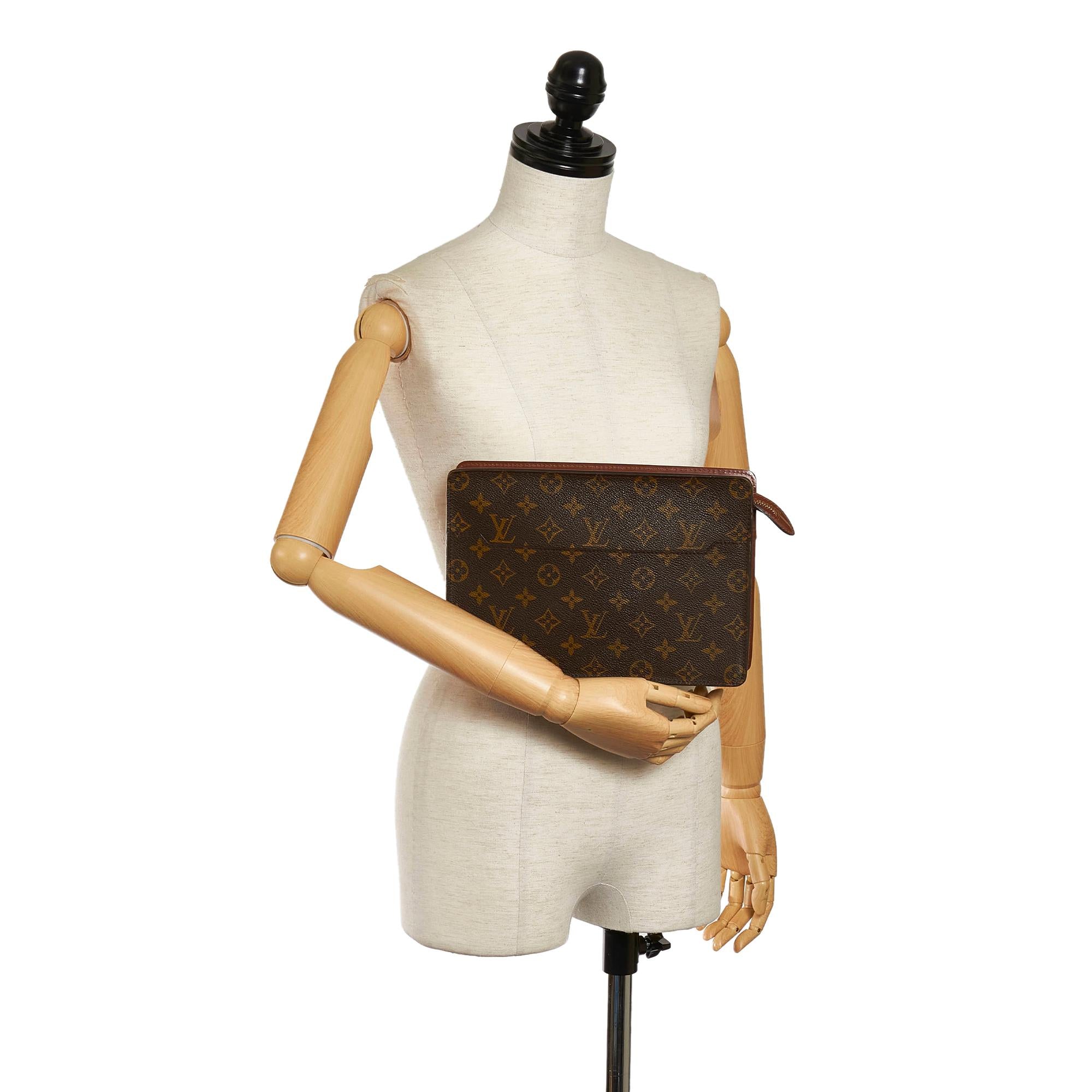 Louis Vuitton Monogram Pochette Homme (SHG-32766)