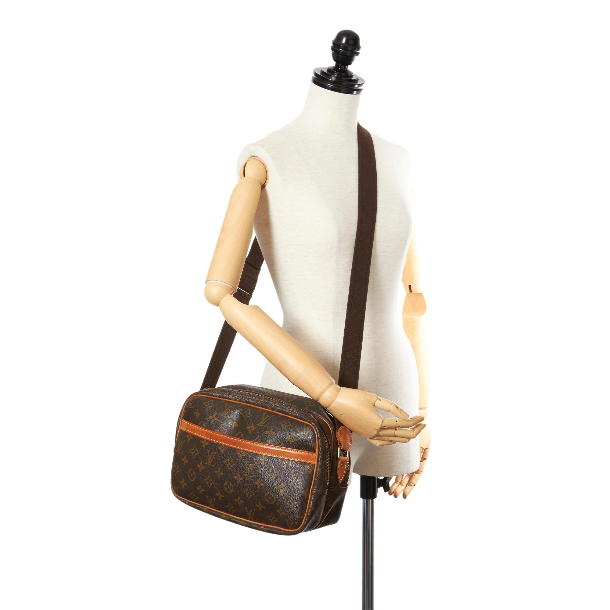 Louis Vuitton Monogram Reporter PM (SHG-24310)