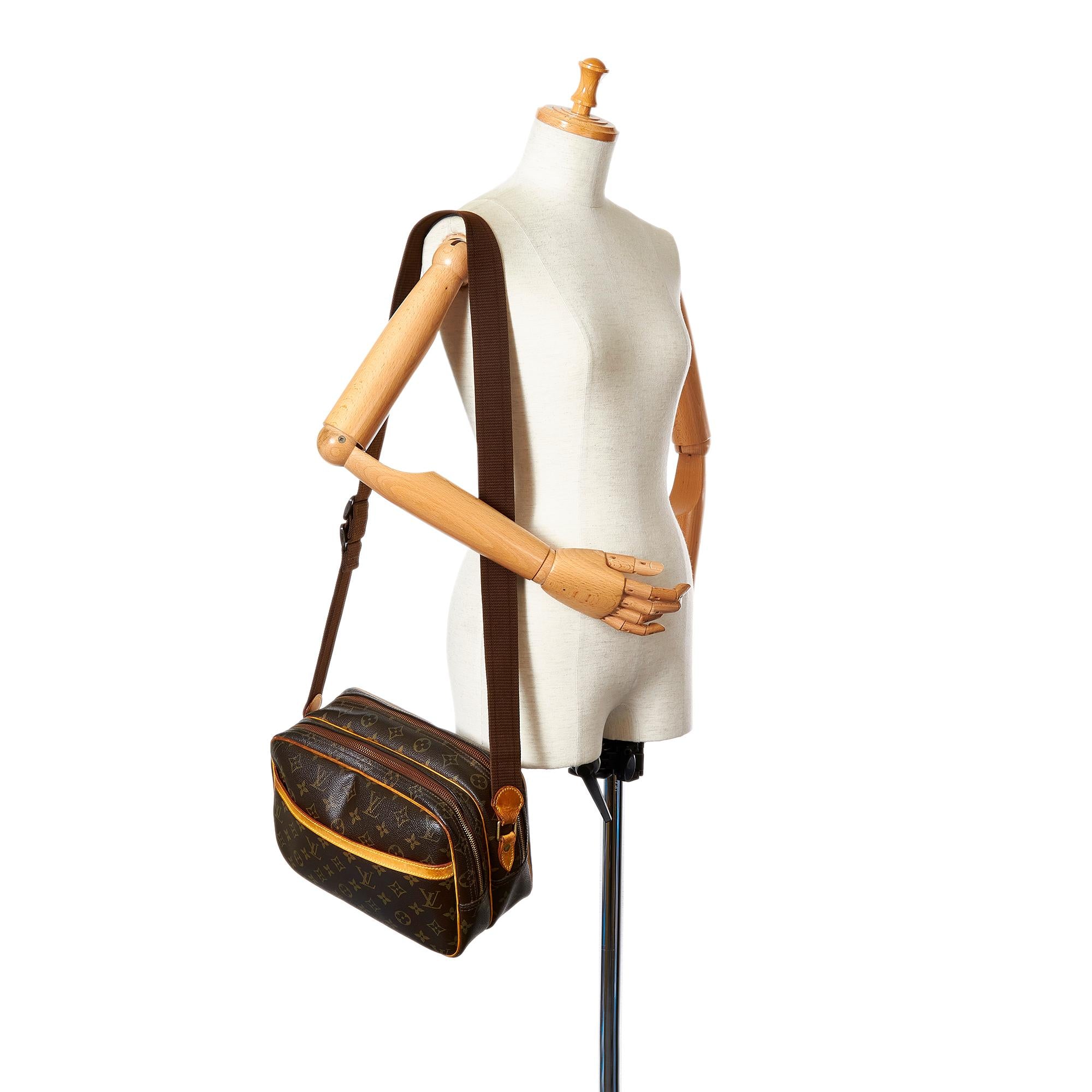 Louis Vuitton Monogram Reporter PM (SHG-26178)