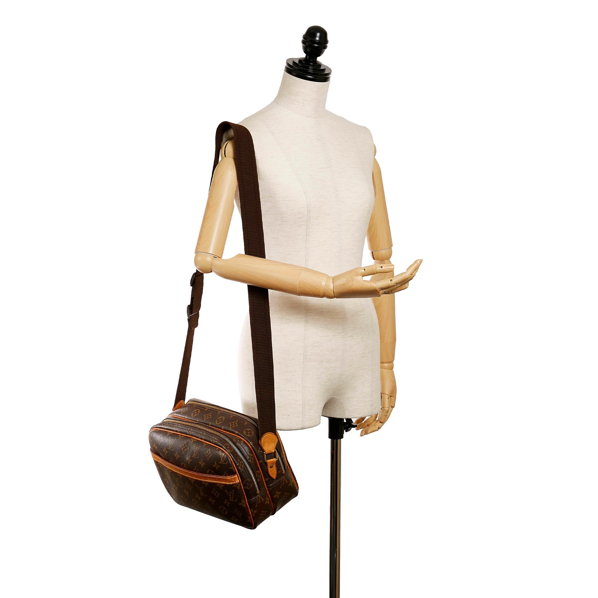 Louis Vuitton Monogram Reporter PM (SHG-32113)