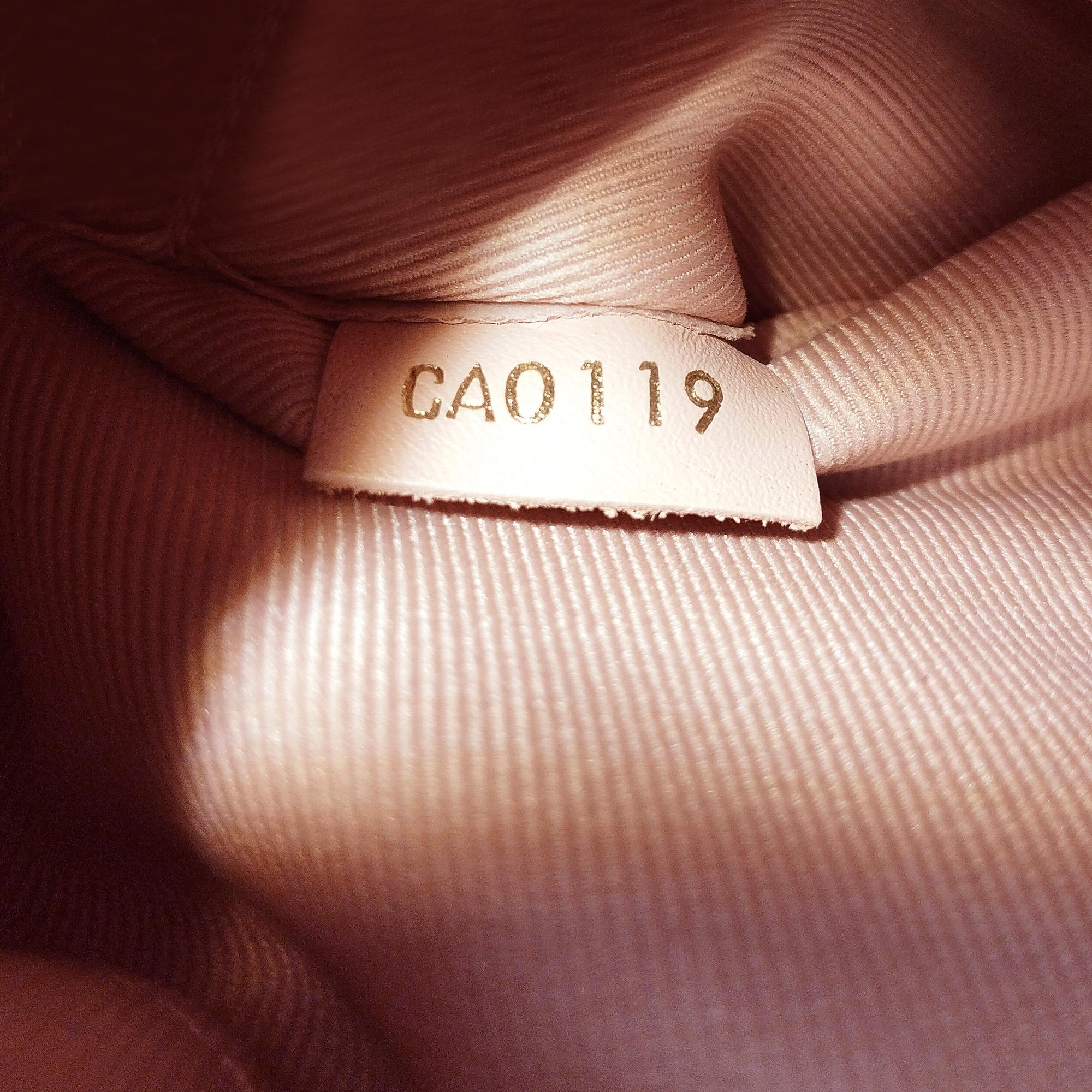 Louis Vuitton Monogram Saintonge (SHG-K6529g)