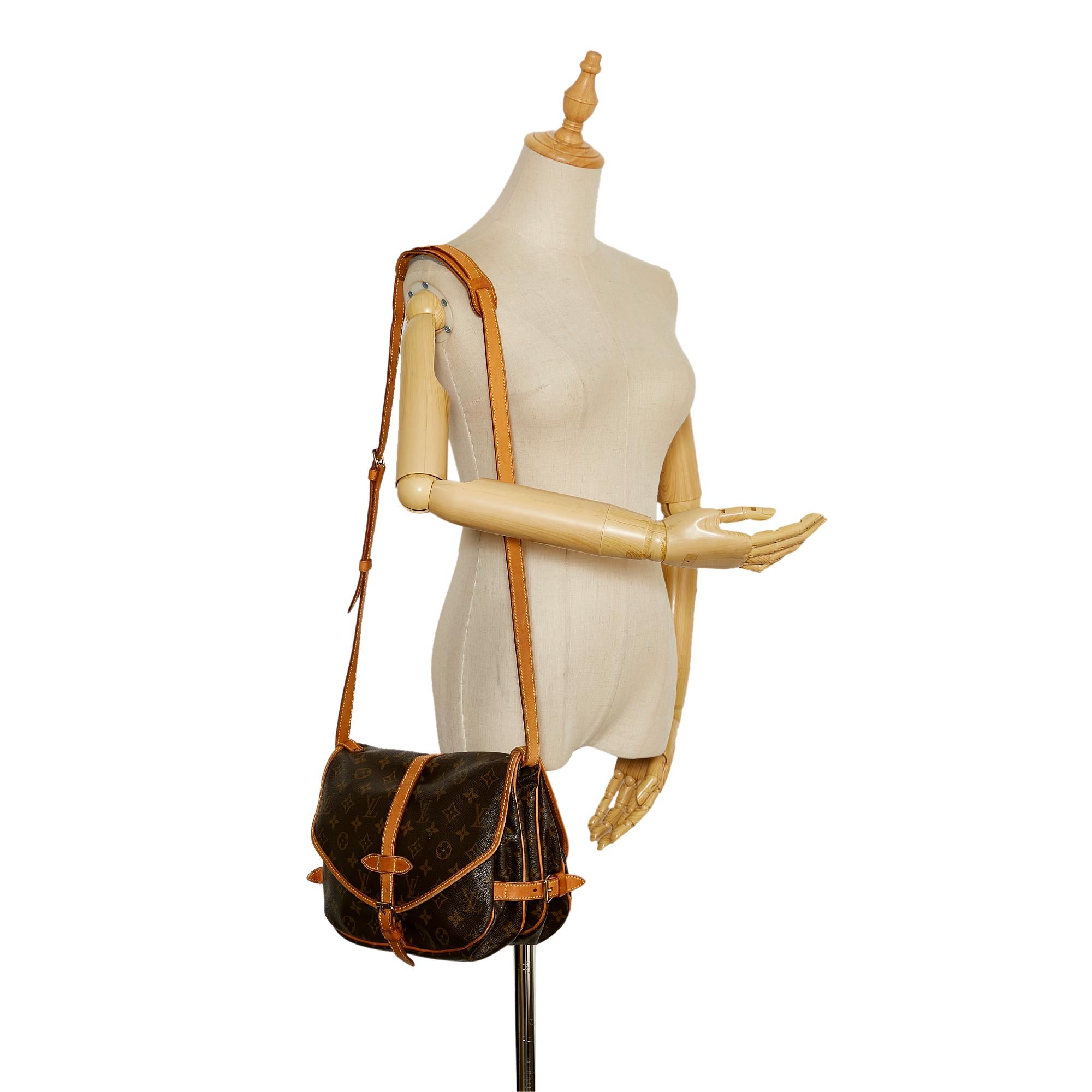 Louis Vuitton Monogram Saumur 30 (SHG-36762)