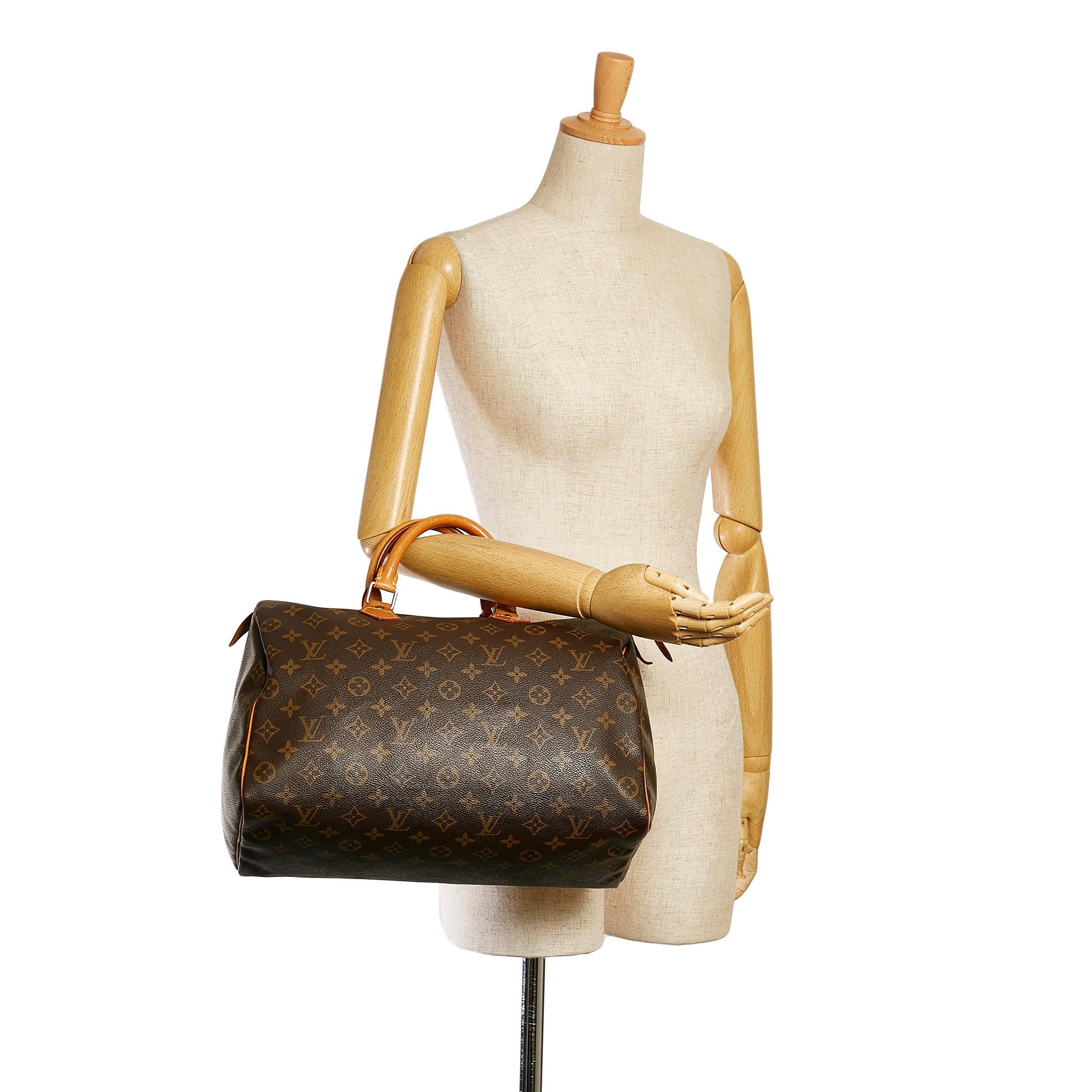 Louis Vuitton Monogram Speedy 35 (SHG-36282)