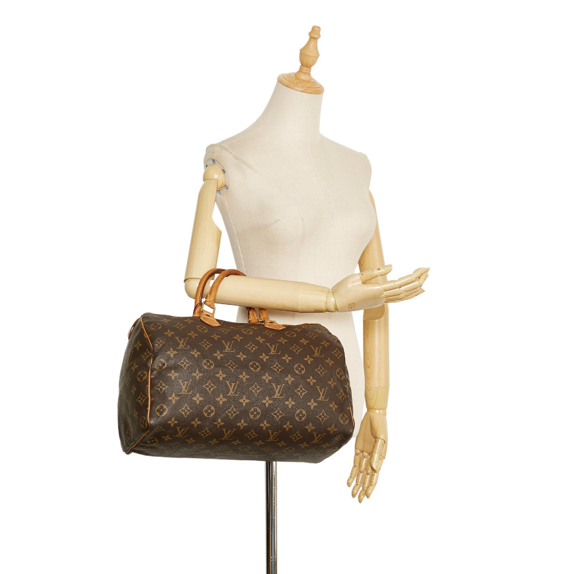 Louis Vuitton Monogram Speedy 35 (SHG-jagmU5)