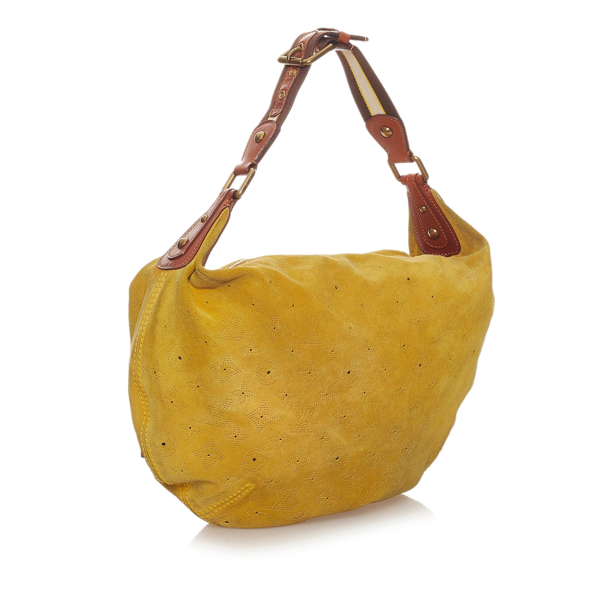 Louis Vuitton Monogram Suede Onatah GM (SHG-27199)