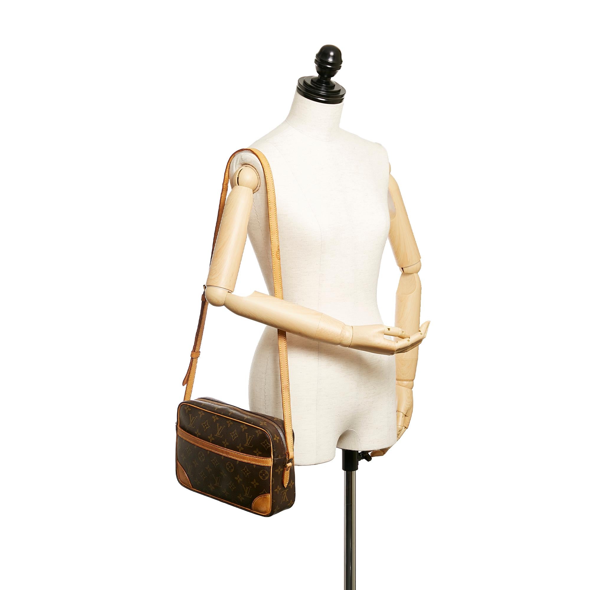 Louis Vuitton Monogram Trocadero 27 (SHG-27724)