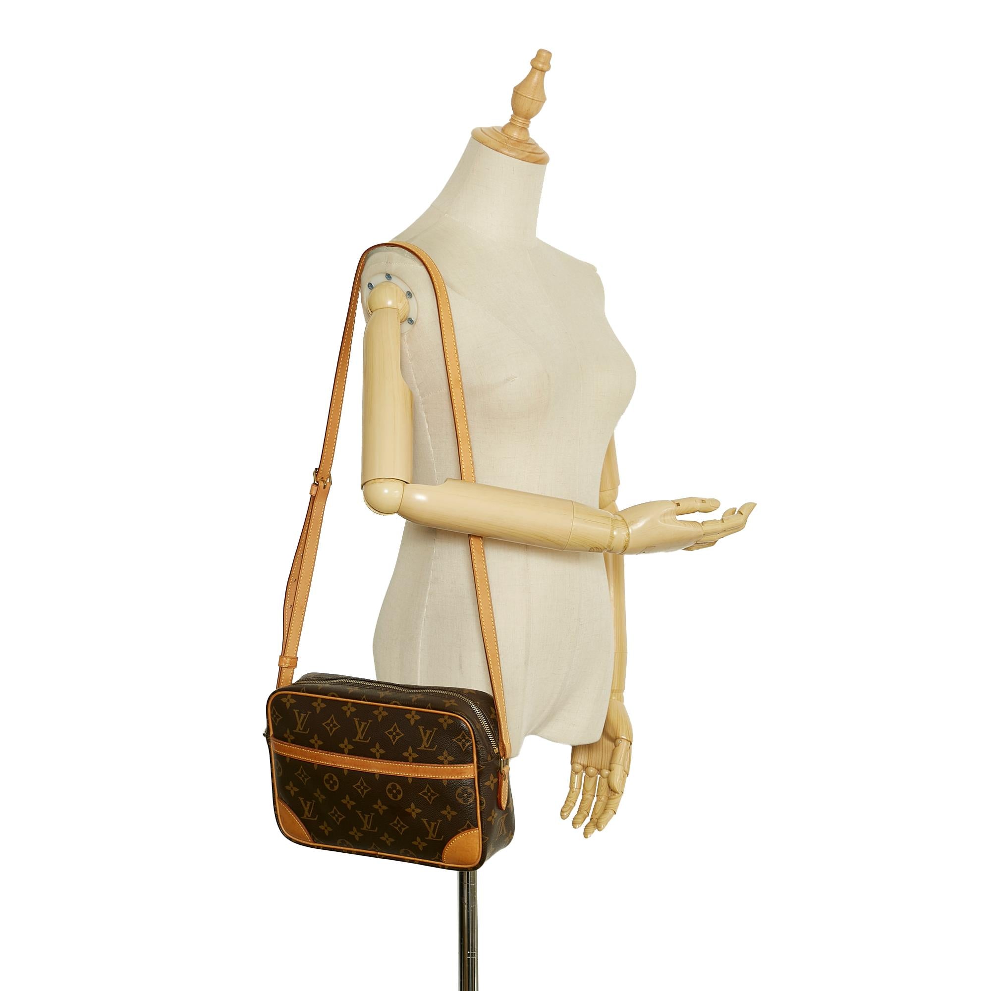 Louis Vuitton Monogram Trocadero 27 (SHG-37951)