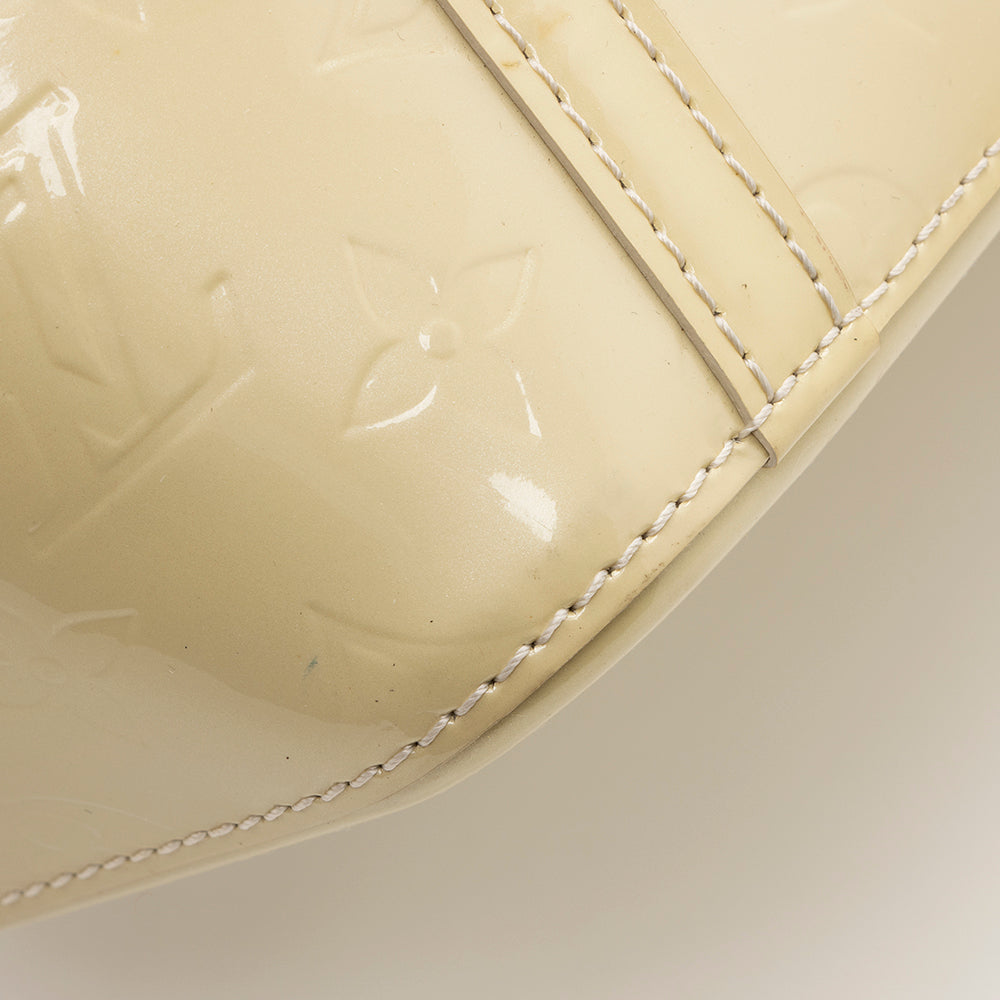 Louis Vuitton Monogram Vernis Avalon MM Tote (SHF-15779)