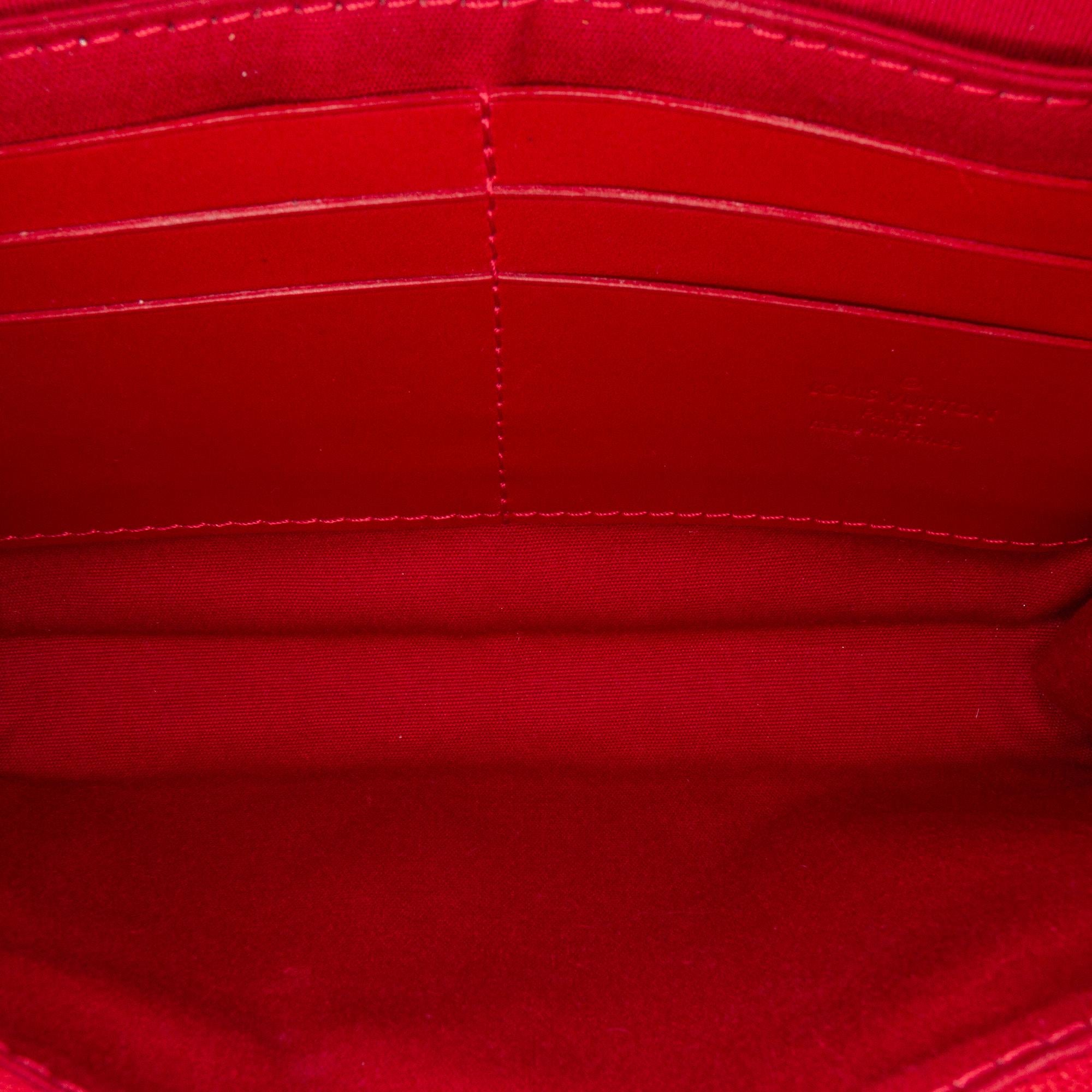 Louis Vuitton Monogram Vernis Bel Air Pochette (SHG-36533)