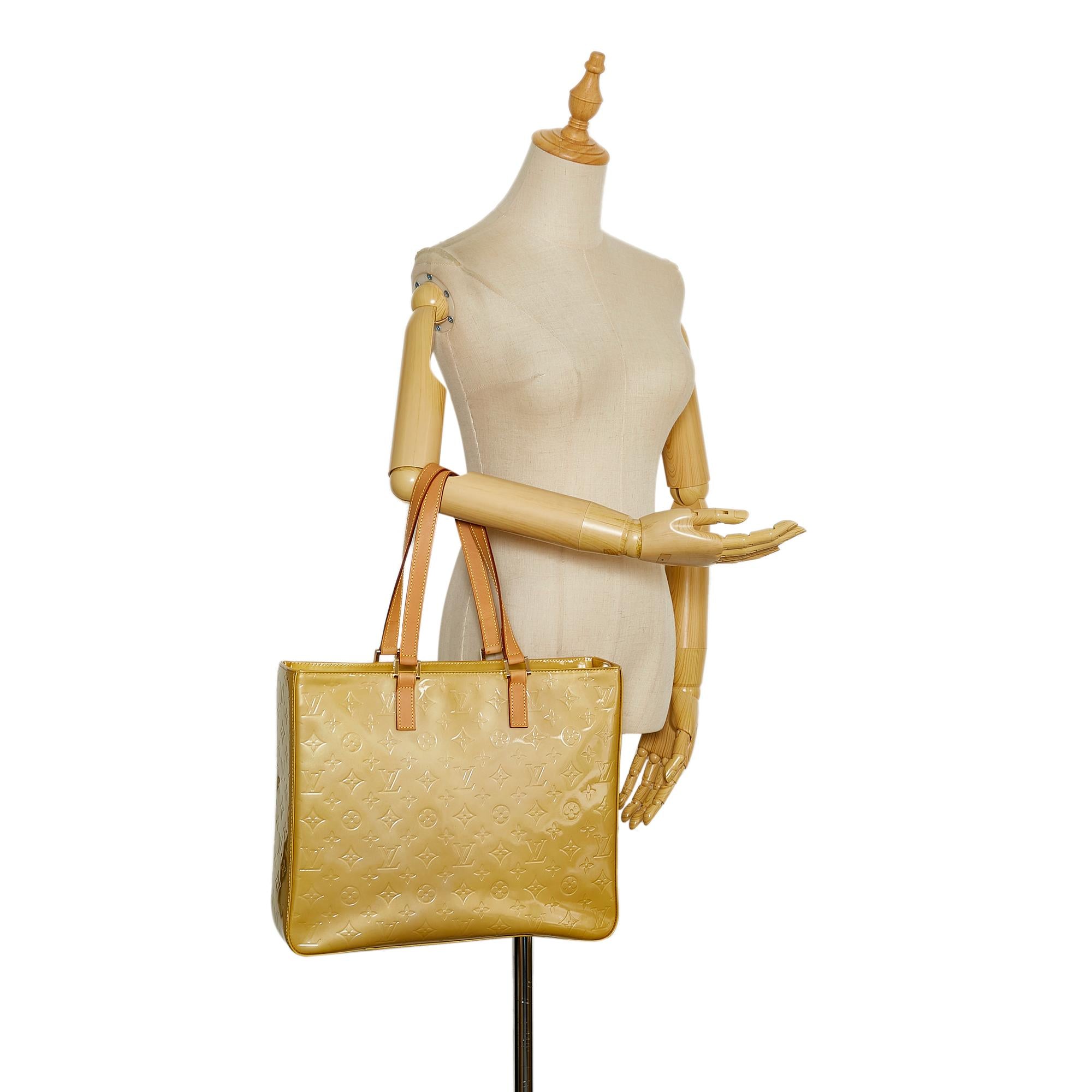 Louis Vuitton Monogram Vernis Columbus (SHG-36738)