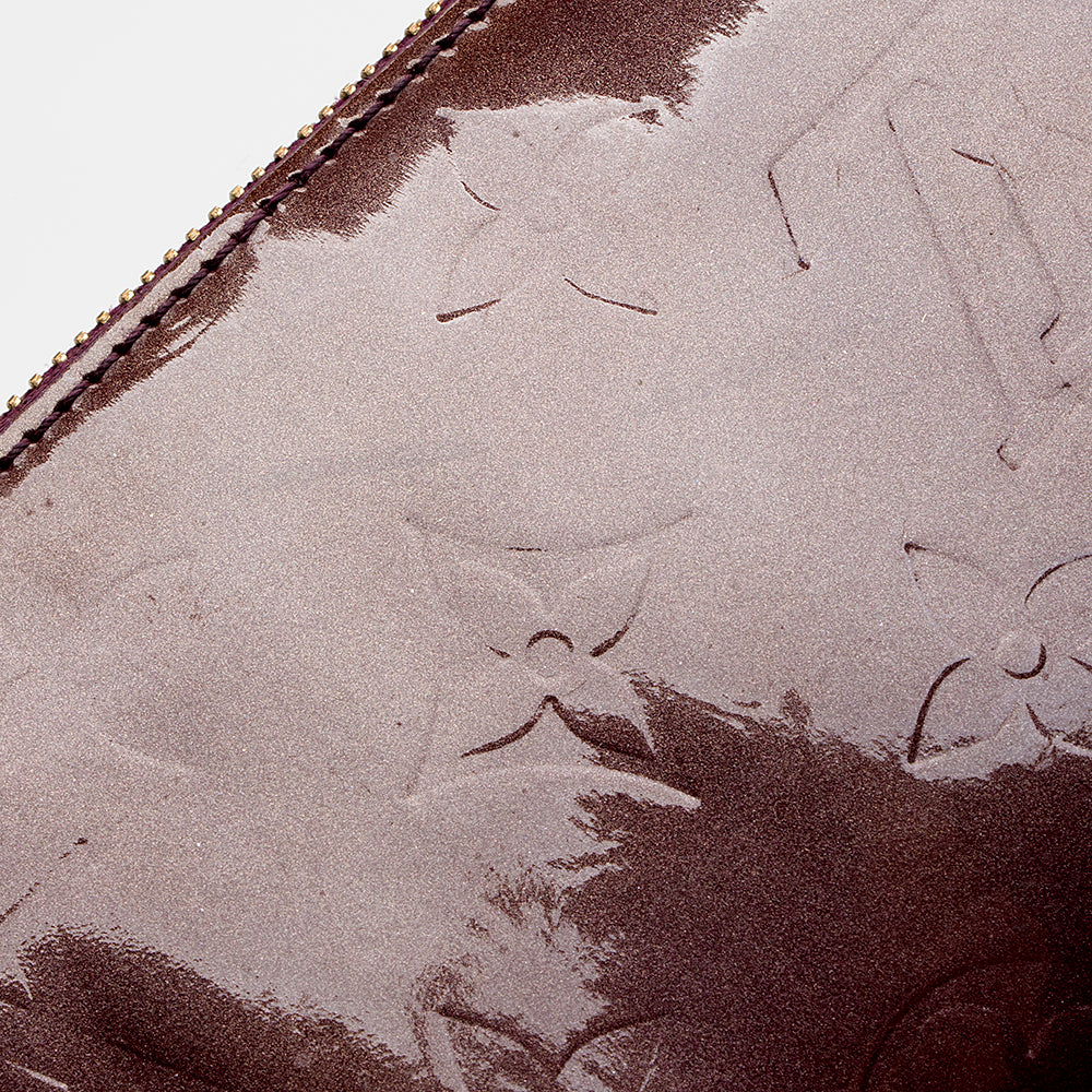 Louis Vuitton Monogram Vernis Cosmetic Pouch (SHF-18485)