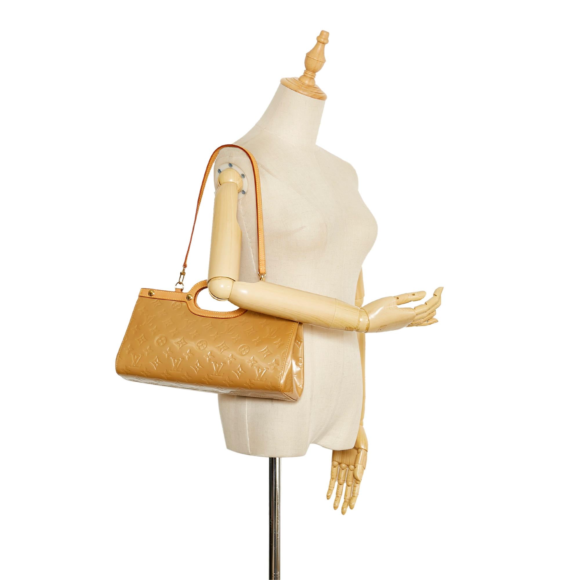 Louis Vuitton Monogram Vernis Roxbury Drive (SHG-yEd6Pv)