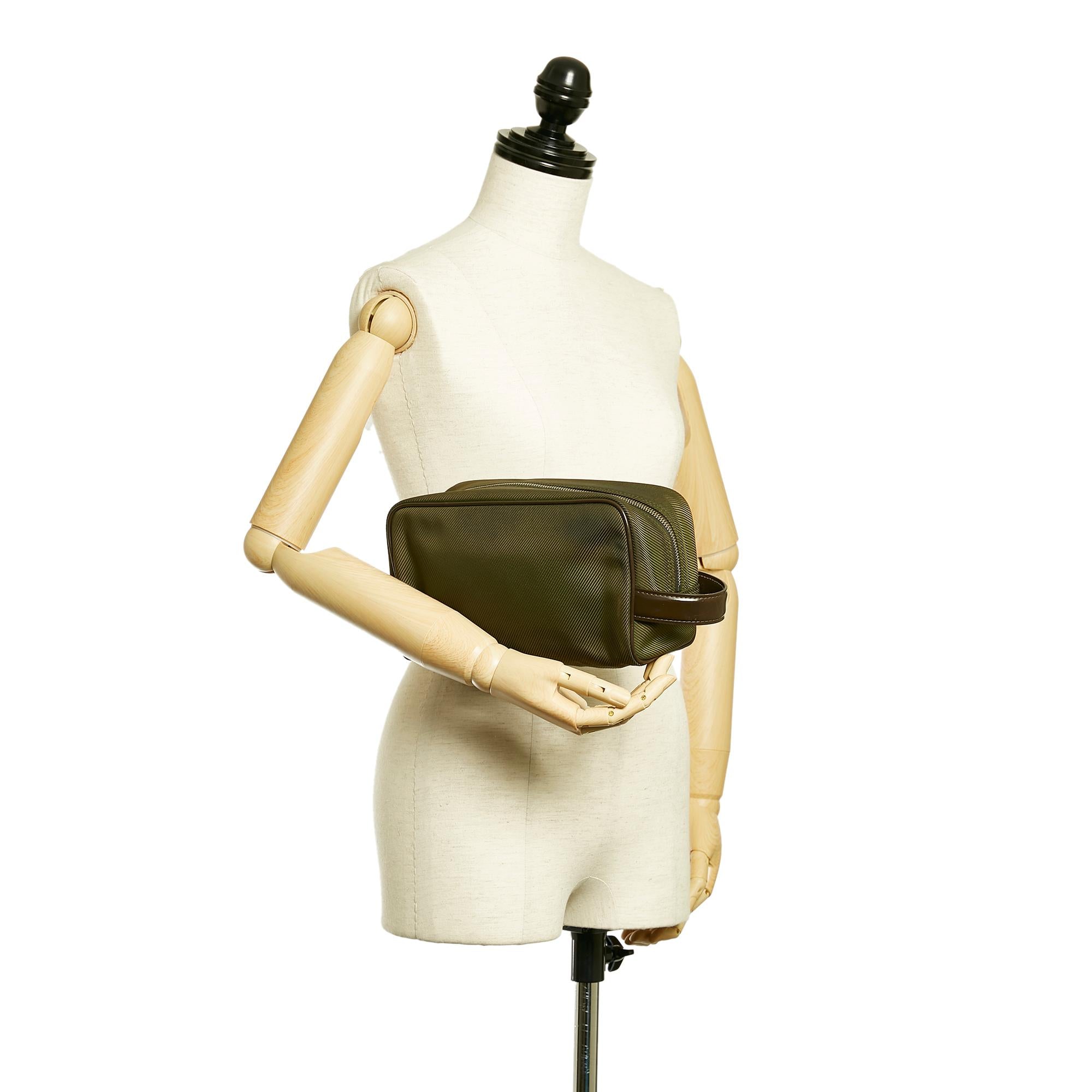 Louis Vuitton Palana Toiletry (SHG-28101)