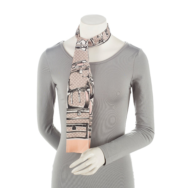 Louis Vuitton Monogram Classic Shawl Rose Poudre Silk