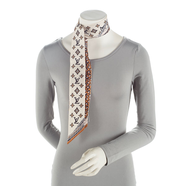 Authentic Louis Vuitton Silk Damier Infinity Bandeau Twilly Scarf – Paris  Station Shop