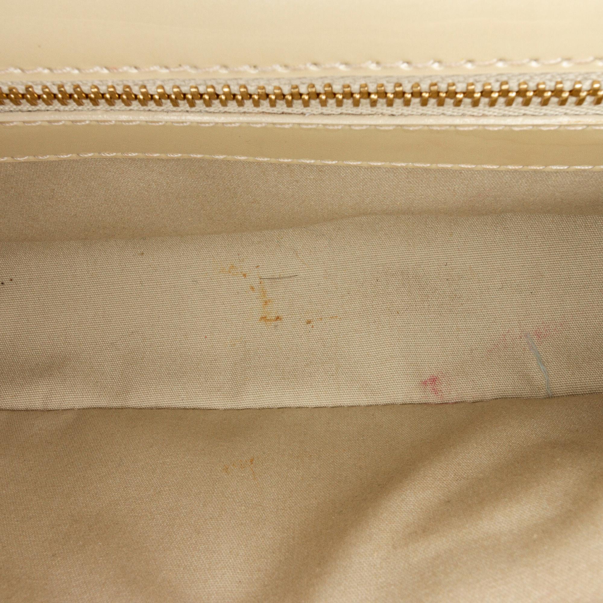 Louis Vuitton Sobe Patent Leather Clutch Bag (SHG-32645)