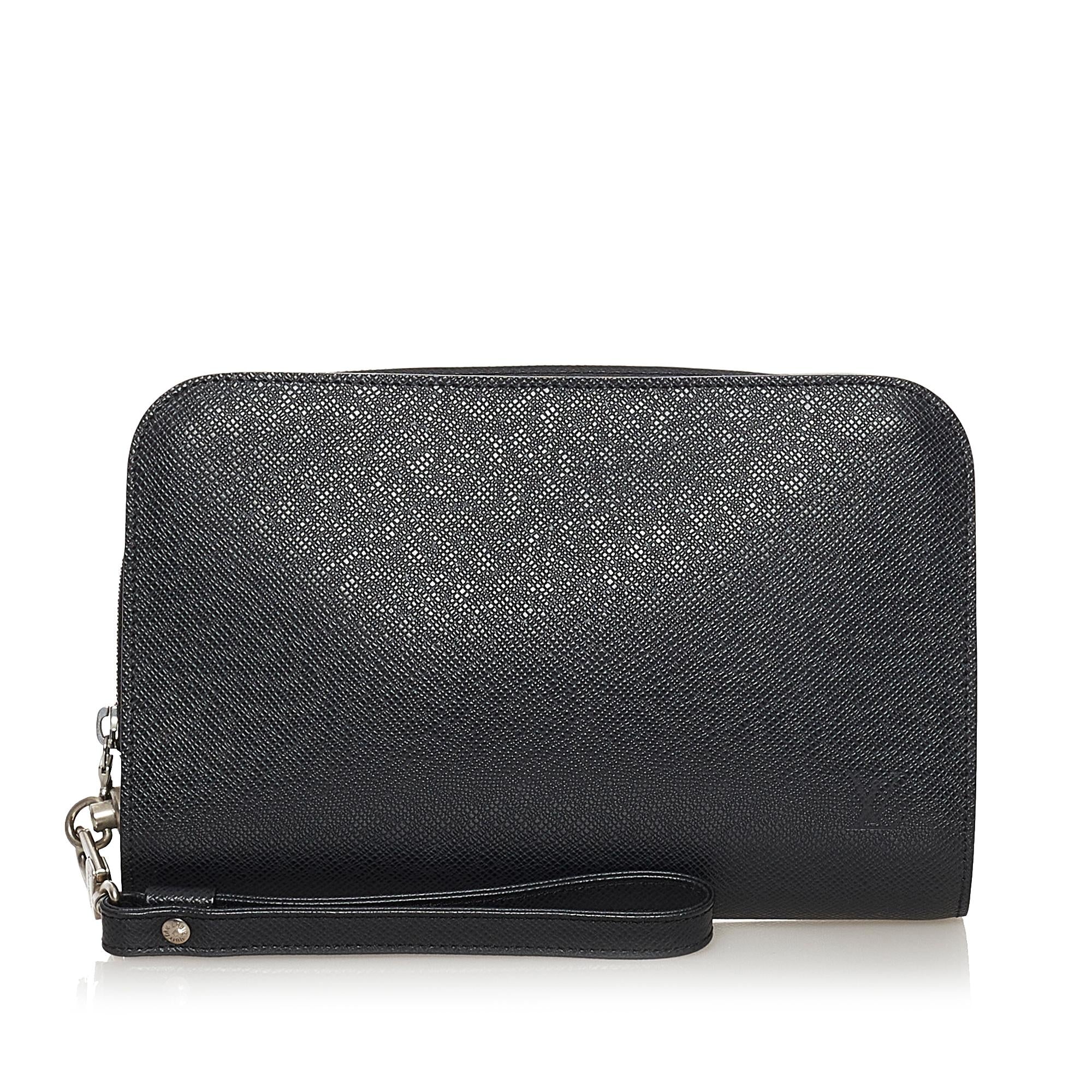 Louis Vuitton Taiga Baikal (SHG-32277)