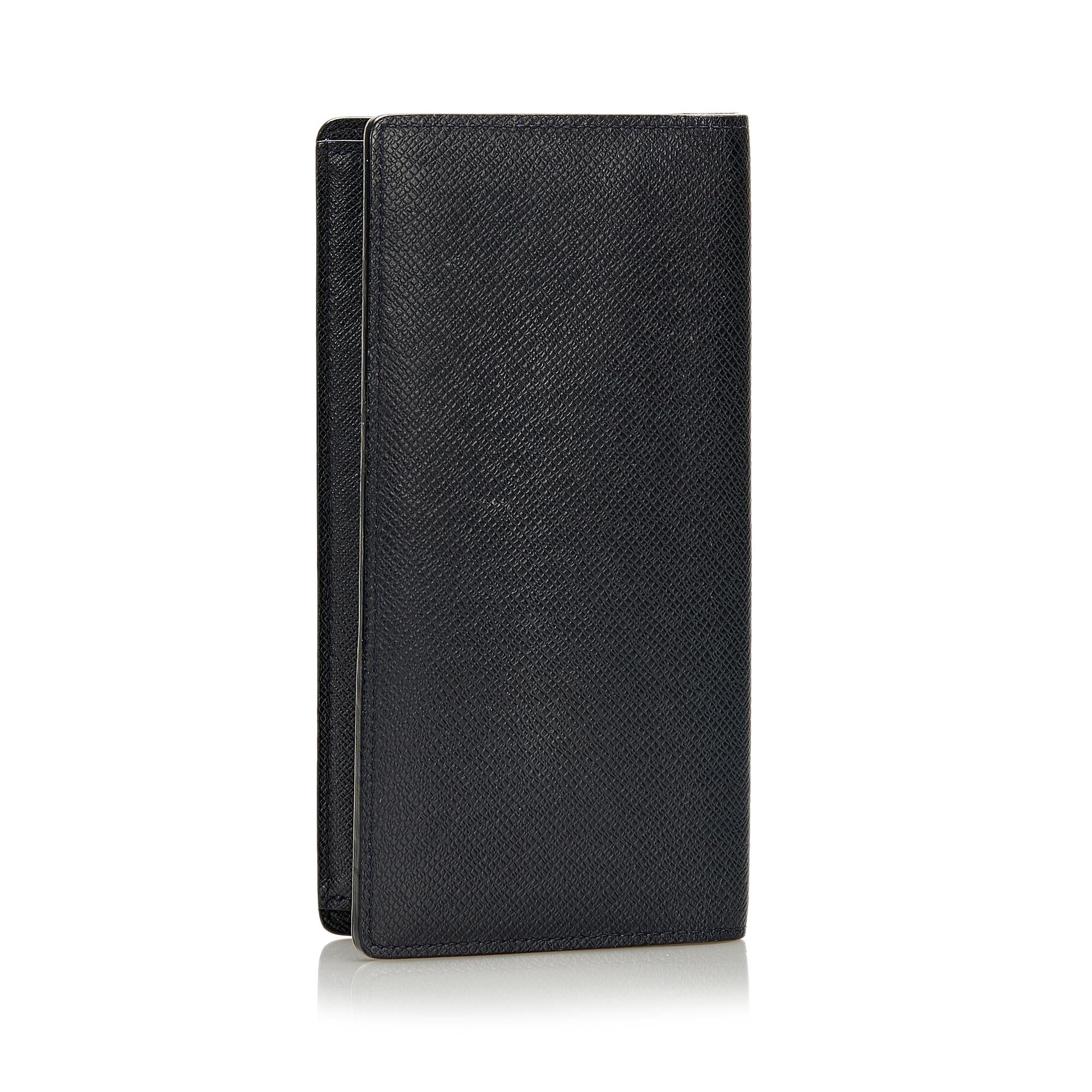 Louis Vuitton Taiga Brazza Wallet (SHG-35870)