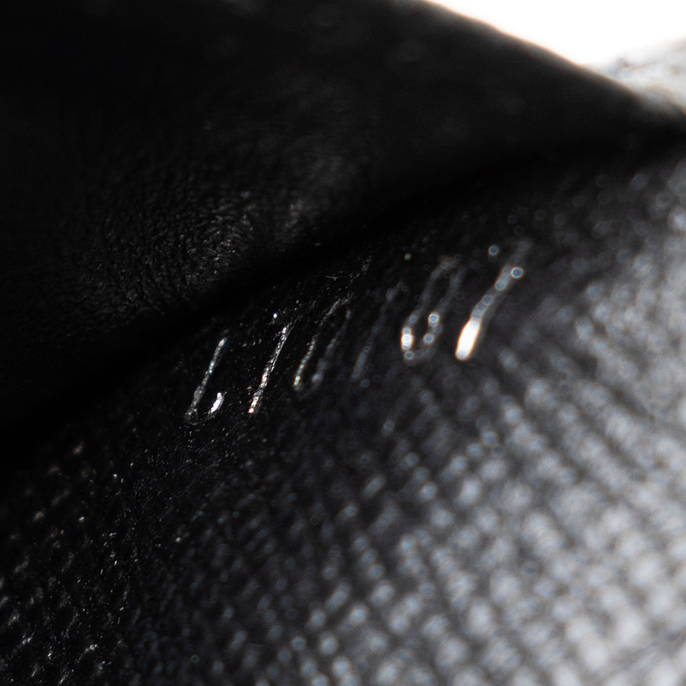 Louis Vuitton Taiga Leather Porte-Valeurs Cartes Card Holder (SHF-17594)